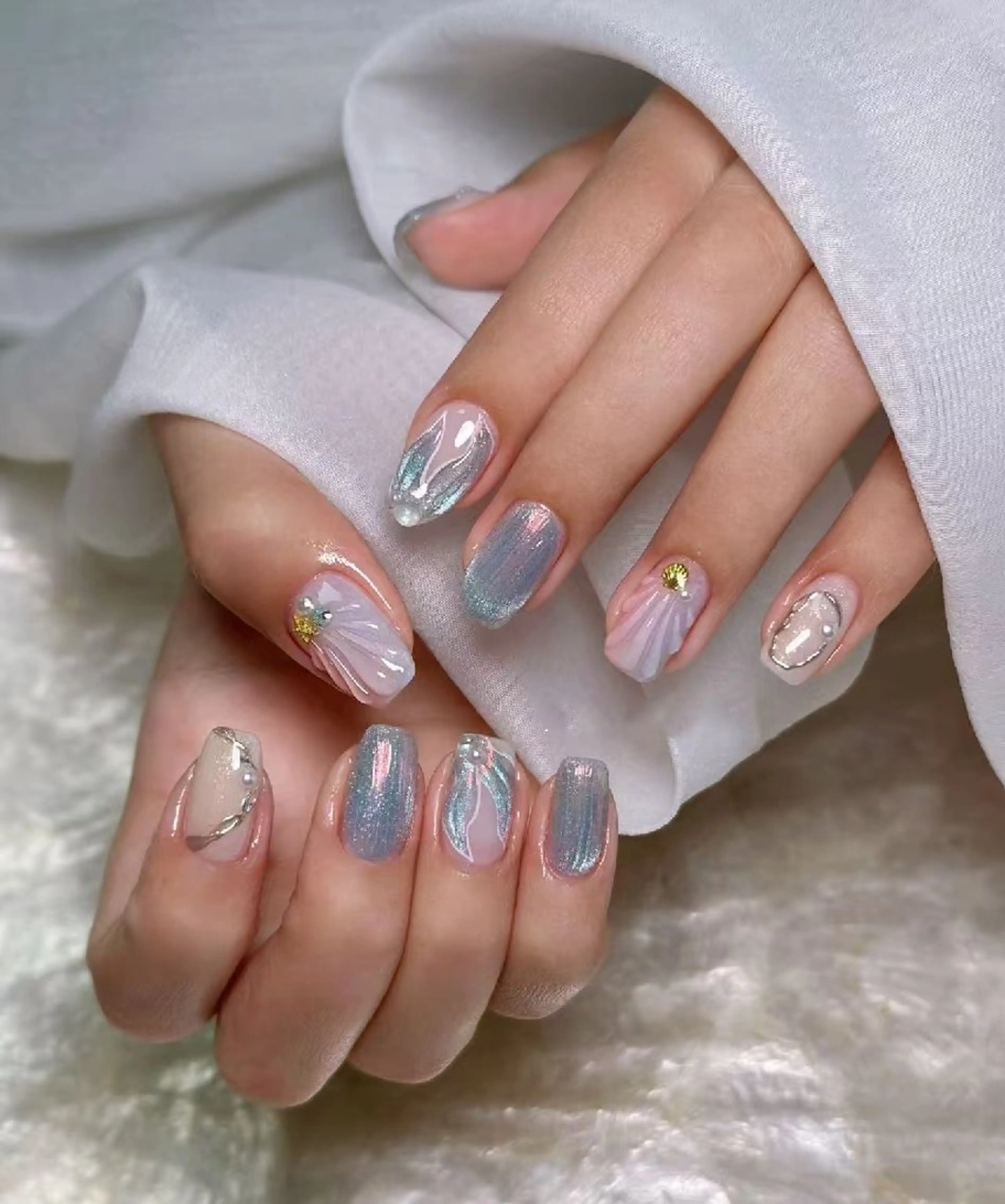 ネイル オーロラネイル フラワーネイル フットネイル フレンチネイル ジェルネイル ハンドネイル Oomiya 服部のネイルデザイン