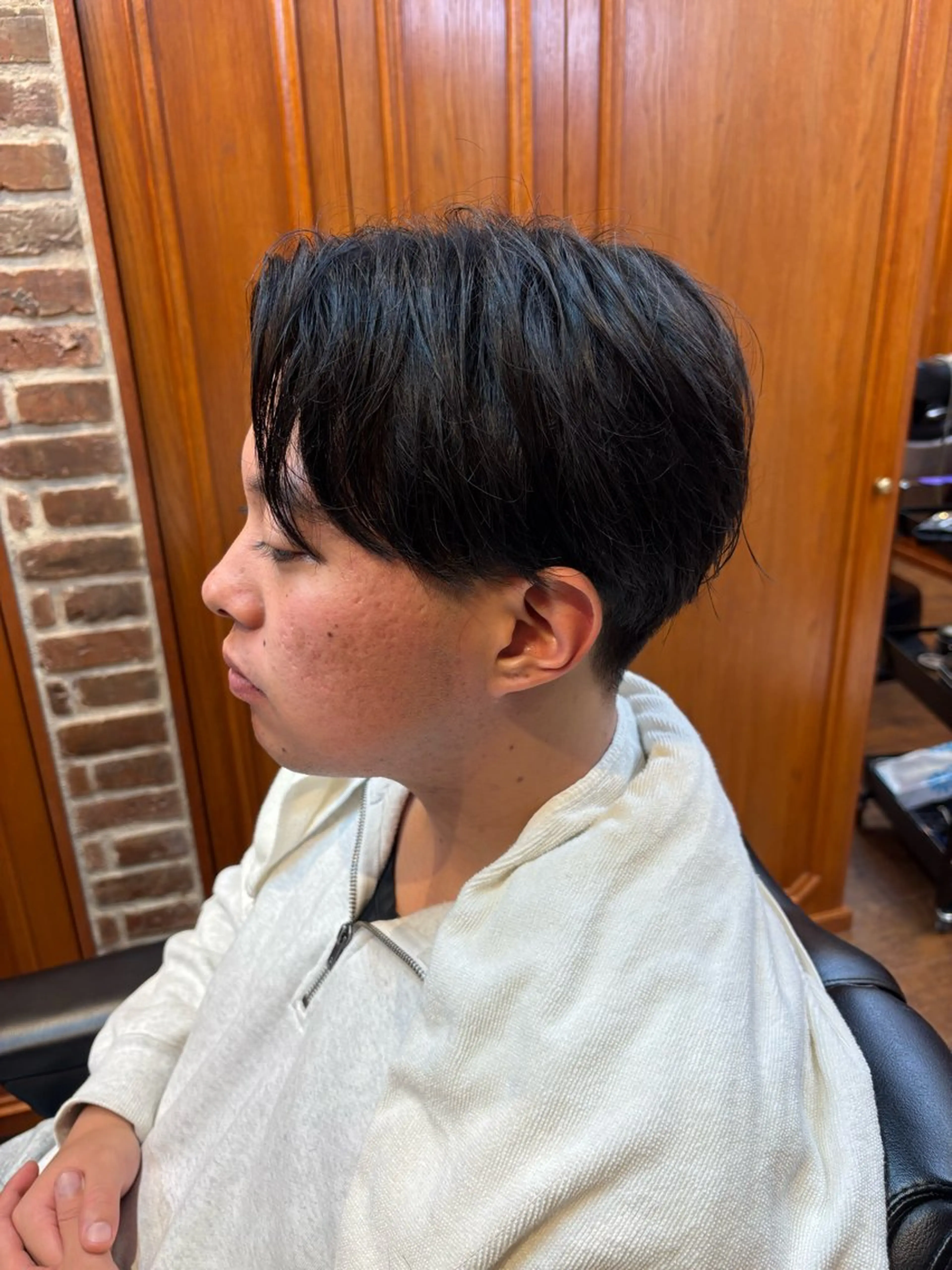 ミディアム Million Bucks barber shop所属・宇野 由梨のエステ・リラクイメージ