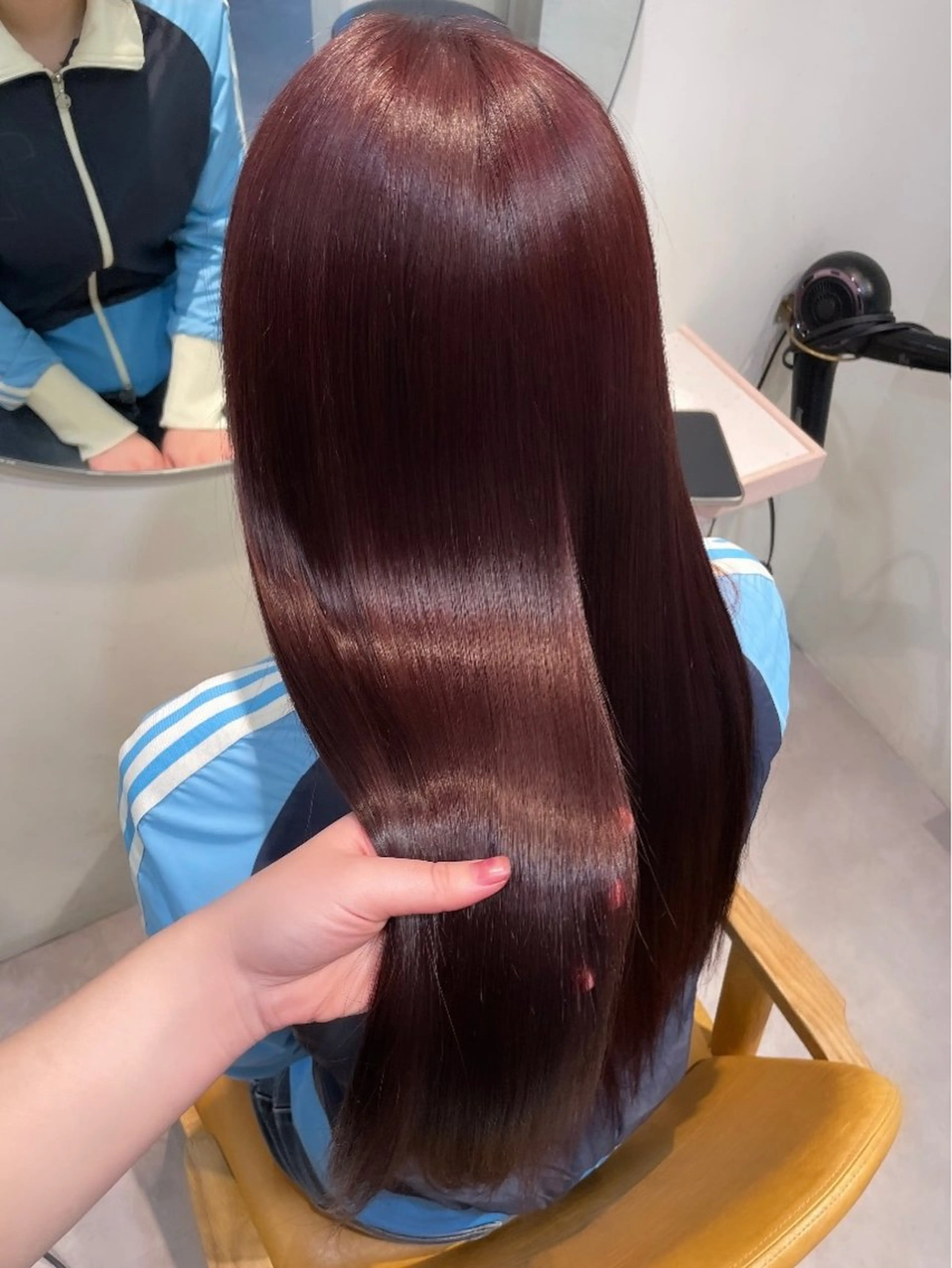 ロング カラー ブリーチ ブリーチなしカラー レッドカラー ヘアカラー トリートメント 若月 あやかのヘアスタイル