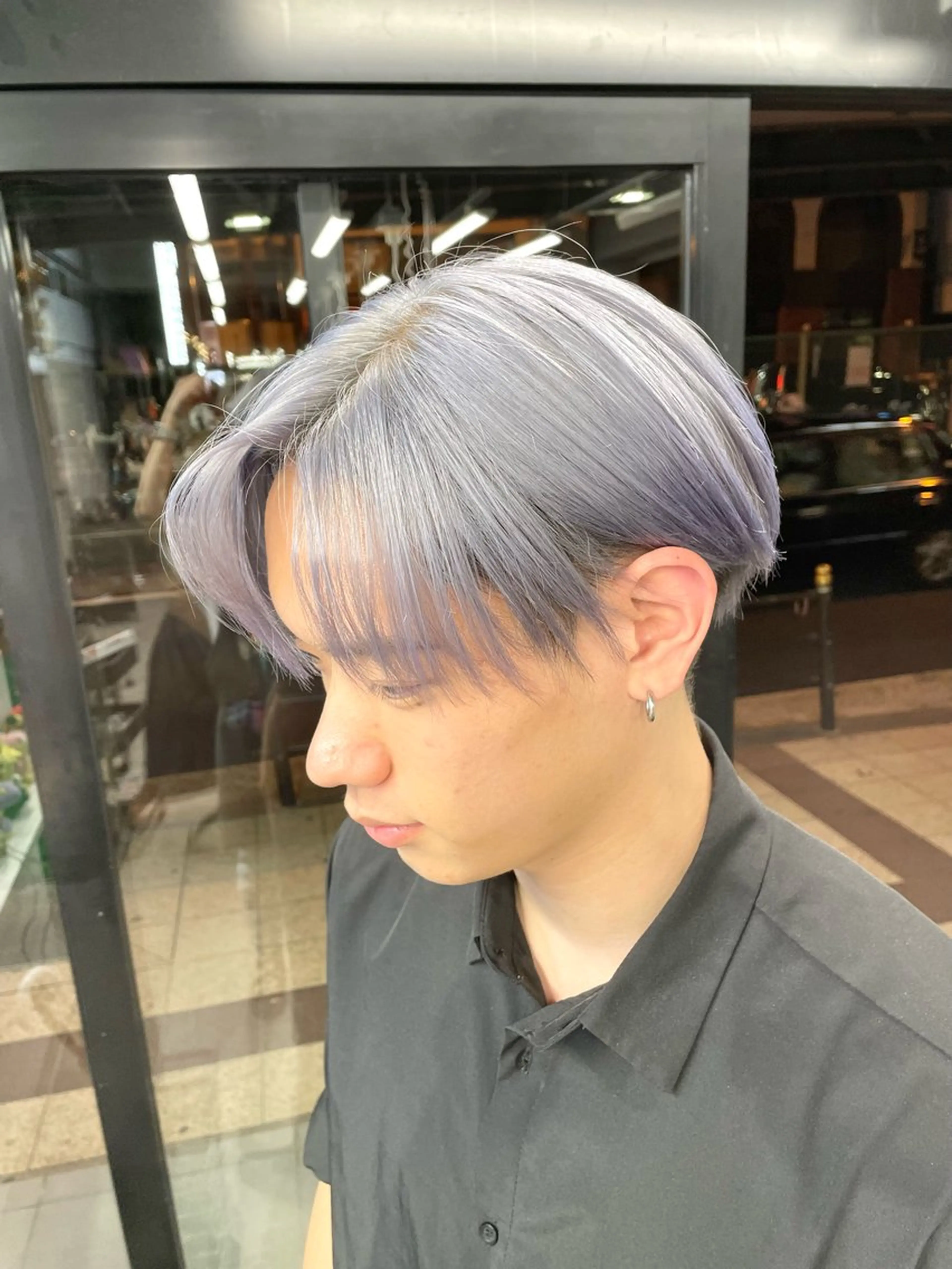 ショート カラー メンズ シルバー ヘアカラー トリートメント ili心斎橋所属・🩵ハイトーン/ レイヤーYUZU🩵のヘアスタイル