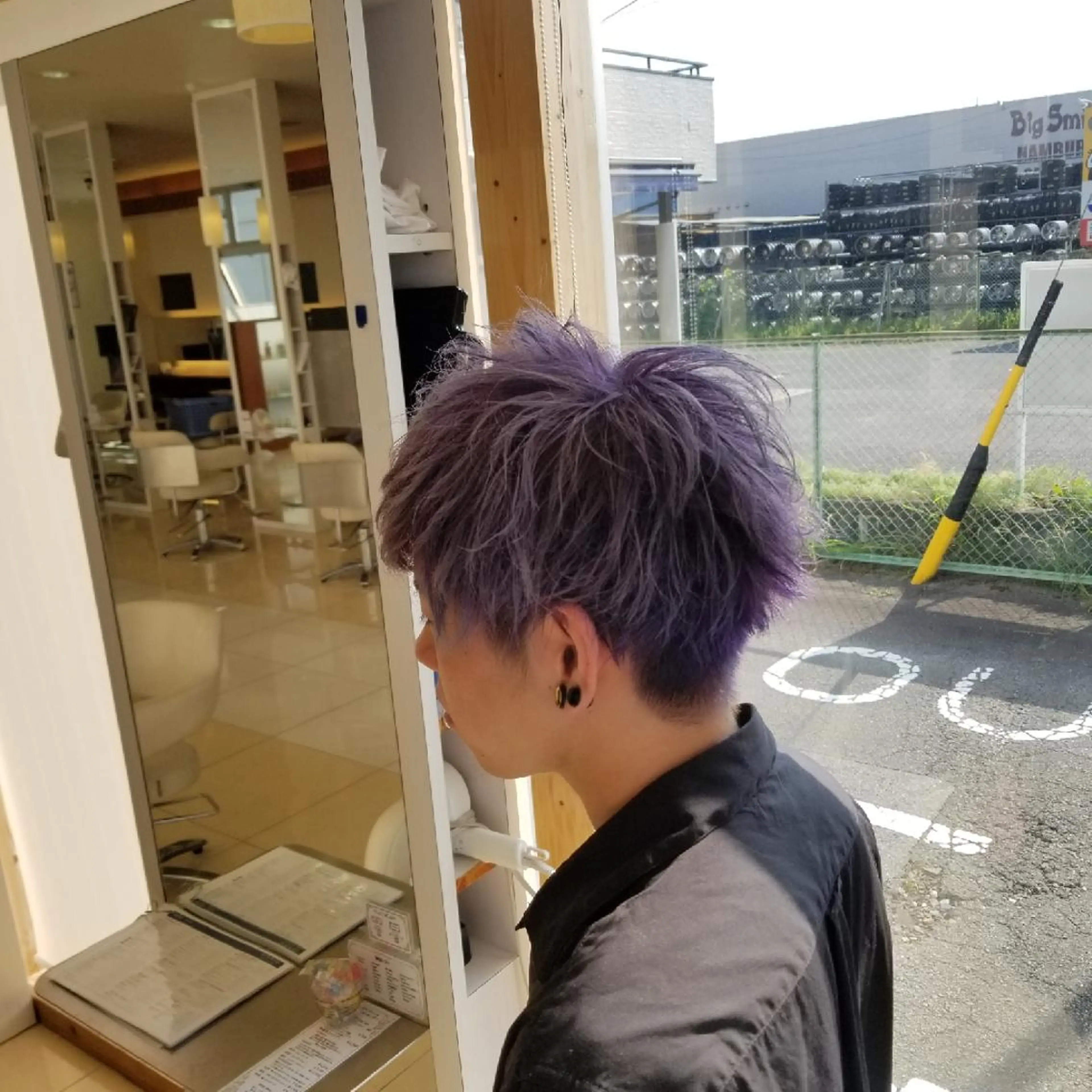 ショート カラー バイオレットカラー SALOWIN栄所属・SALOWIN栄 高須大貴のヘアスタイル