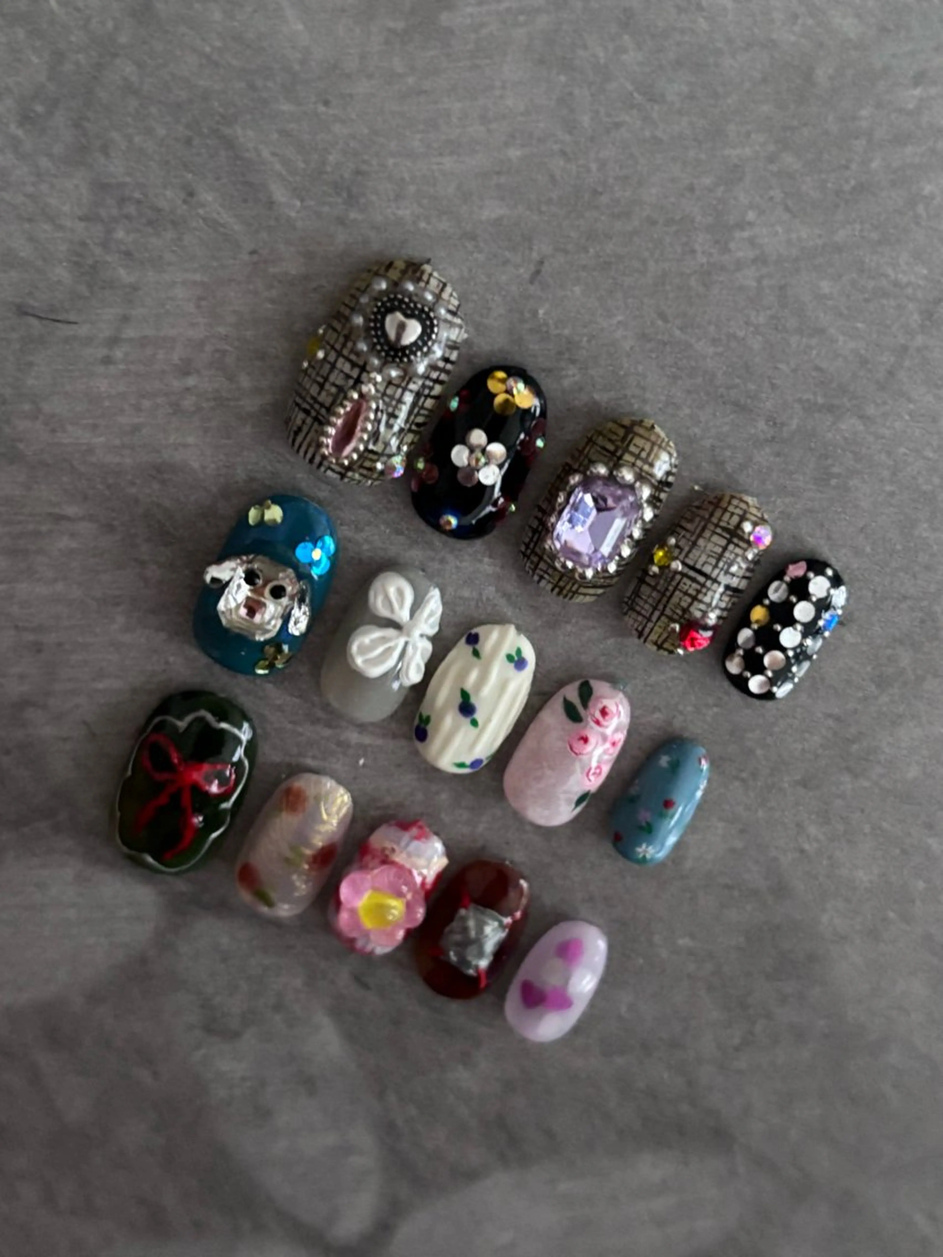 ネイル ハンドネイル SHE所属・SHE adusaのネイルデザイン