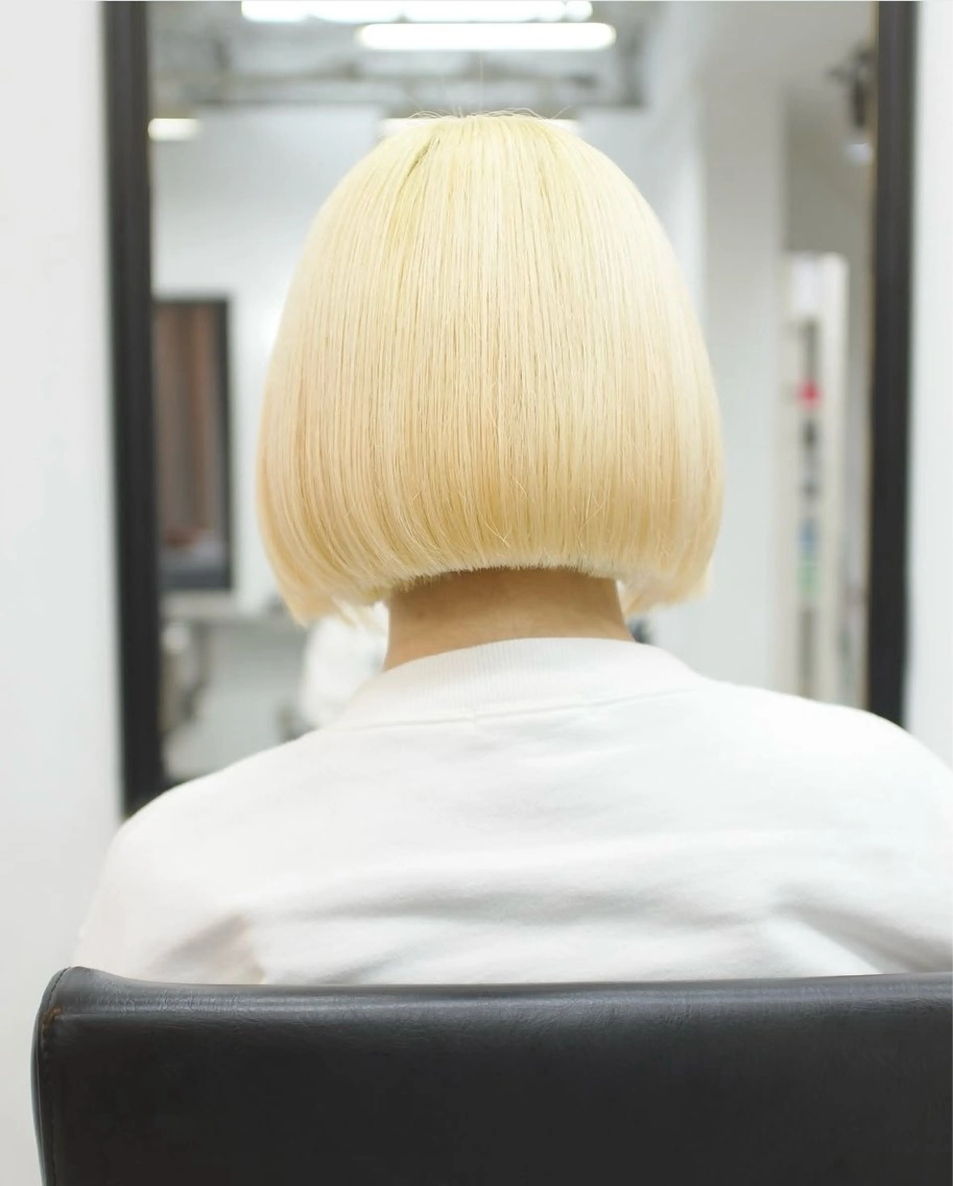 ショート カラー ヘアアレンジ ブリーチ ブロンド ホワイトブロンド ★ダブルカラー 小島千夏★のヘアスタイル