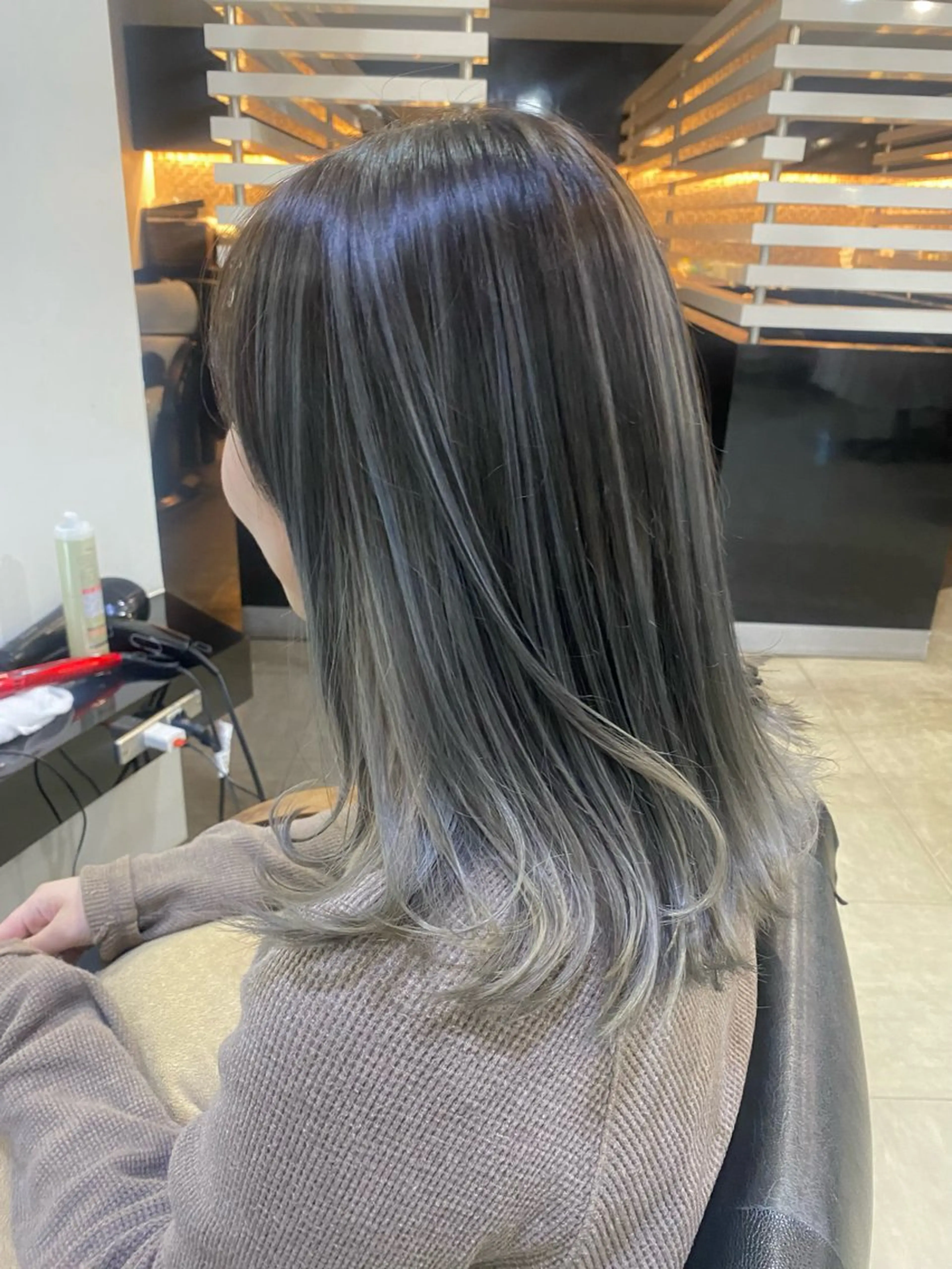 セミロング カラー ヘアアレンジ DISCOHAIRsanc（ルジャルダン町田）所属・烏山 達也のヘアスタイル