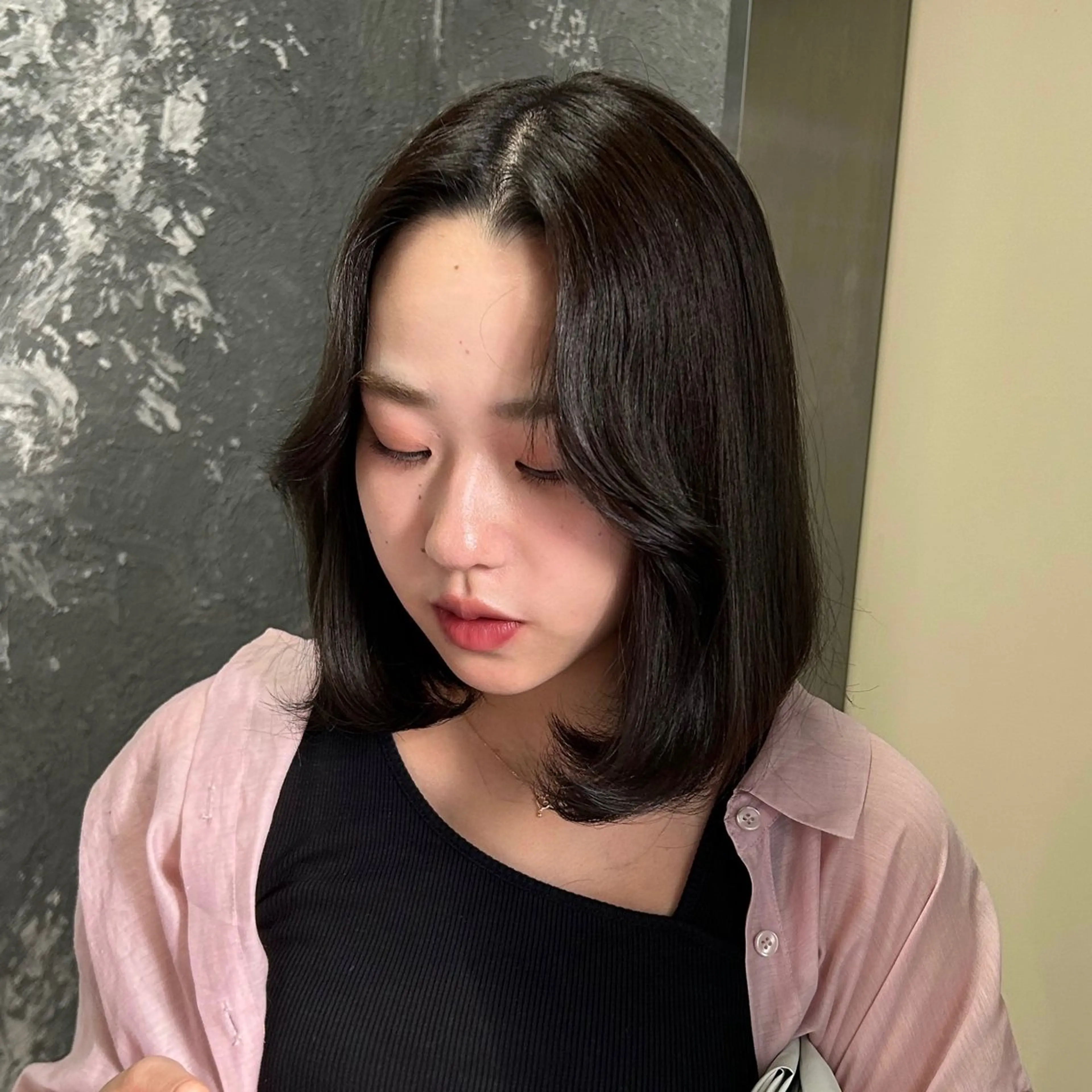 ミディアム IS所属・横浜美容室/透明感 カラー/レイヤーのヘアスタイル