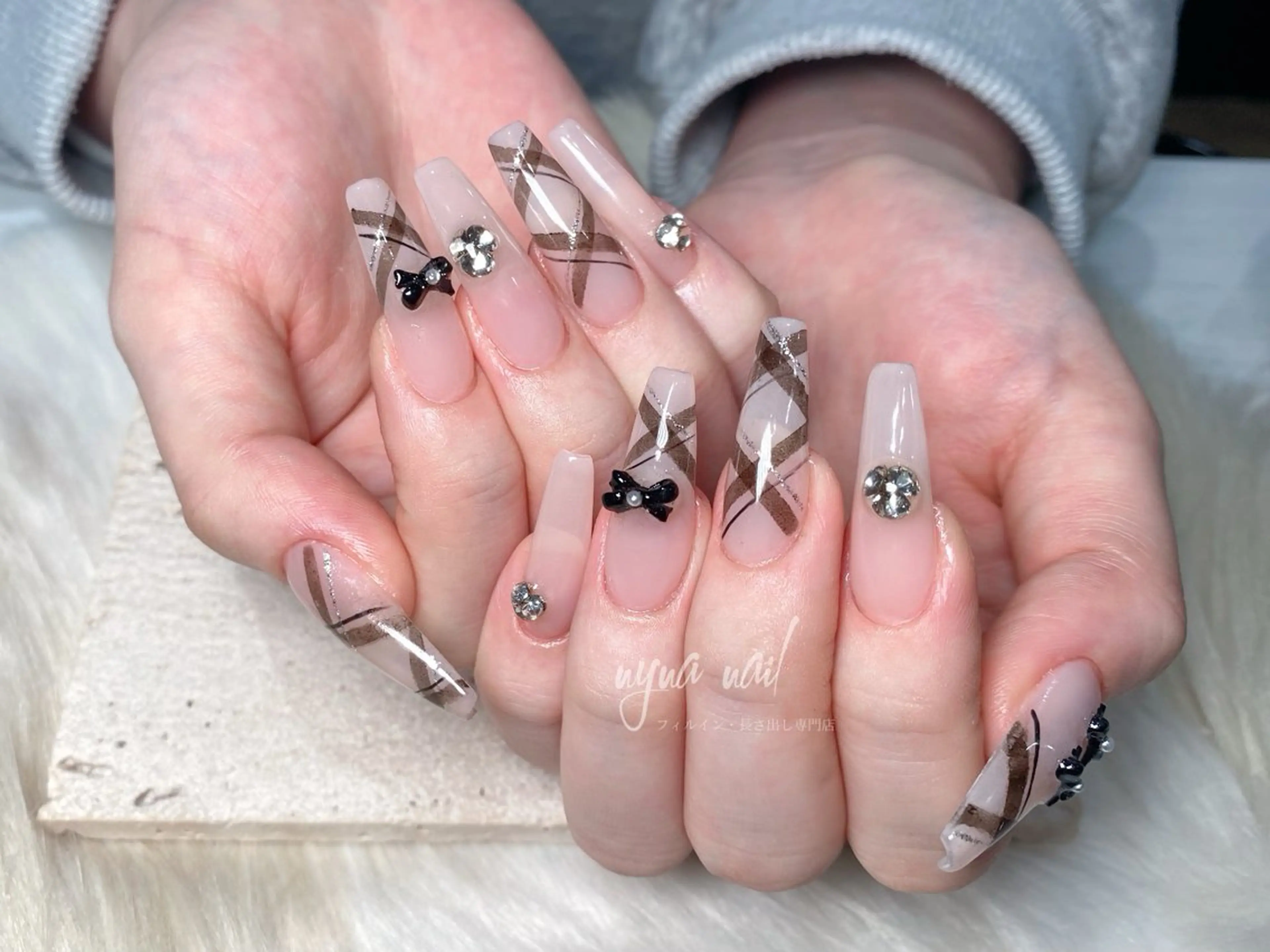 ネイル ハンドネイル 長さ出し専門 nynaのネイルデザイン