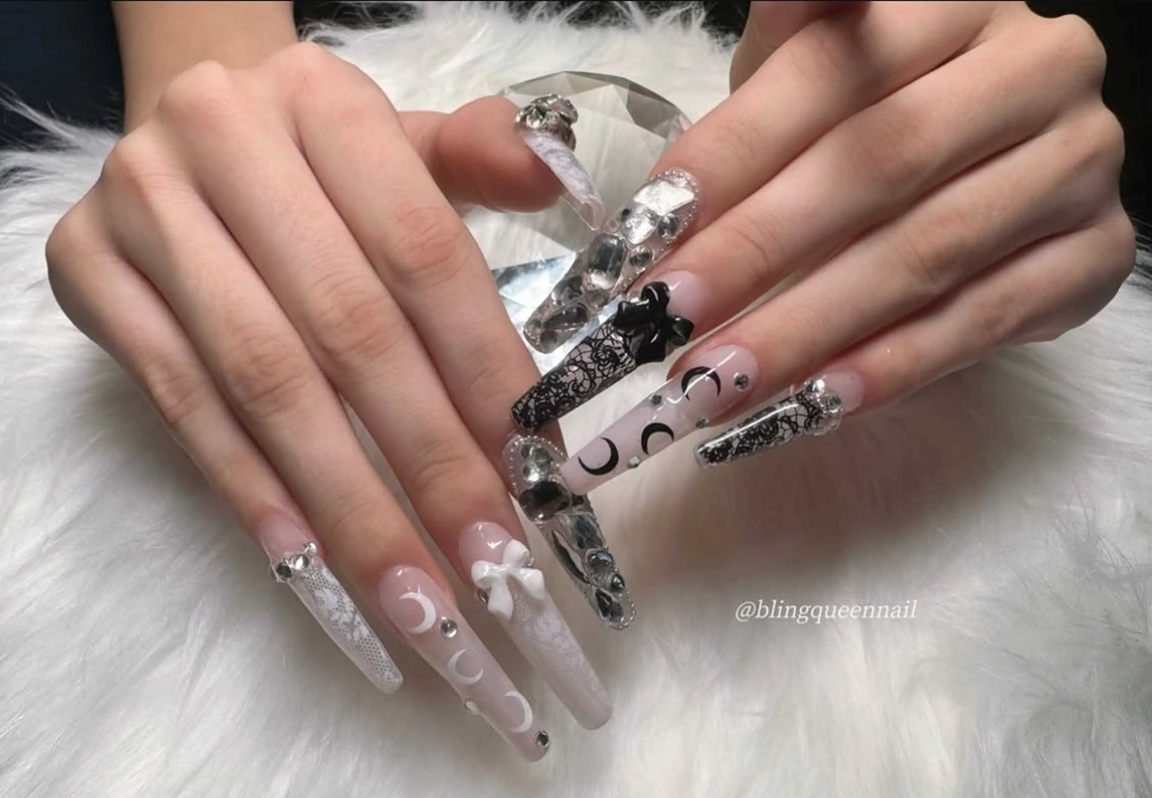 ネイル レース ロングネイル 持ち込み リボン ホワイト 田中 優衣のネイルデザイン