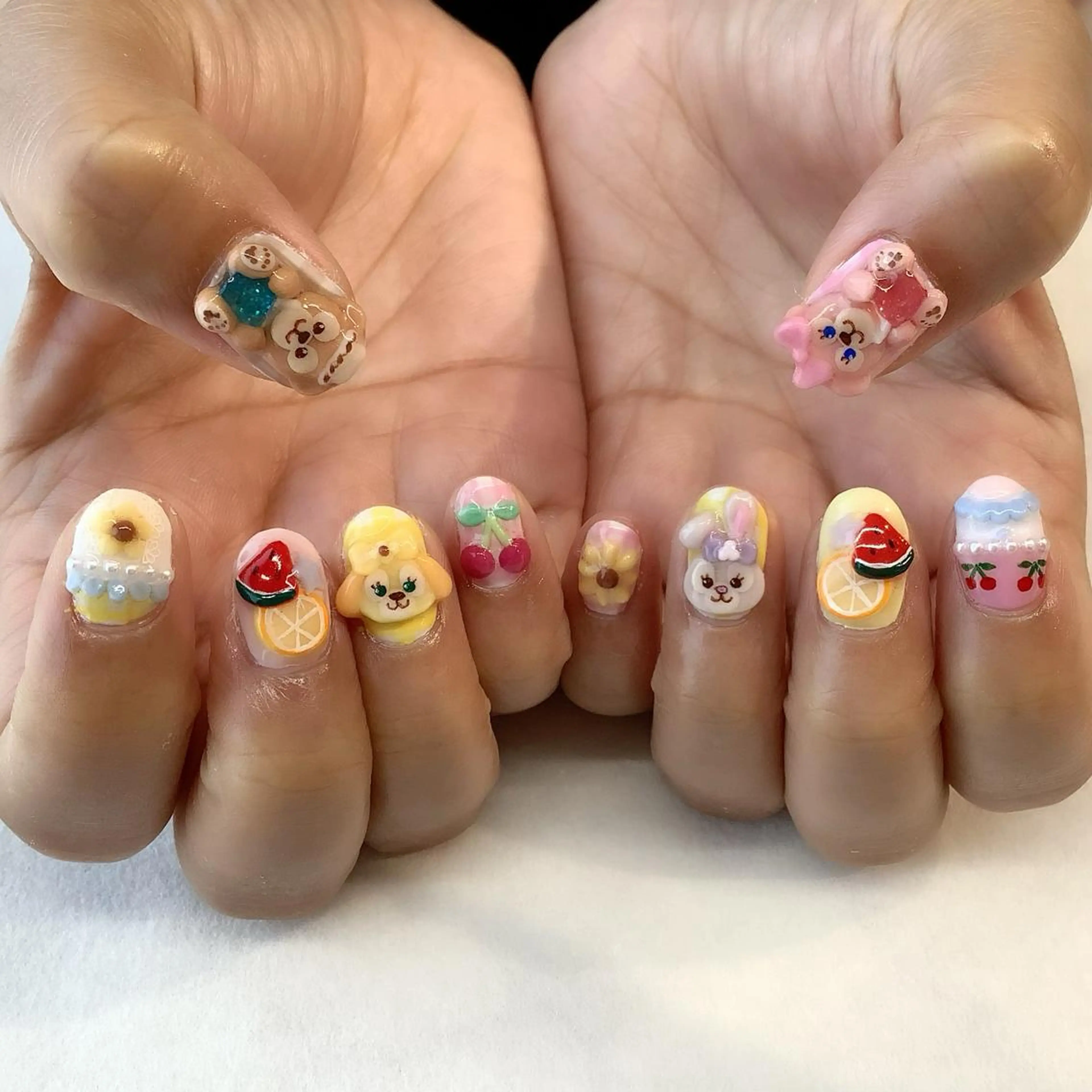 ネイル ハンドネイル 💎🐰 saki. m 🐰💎のネイルデザイン