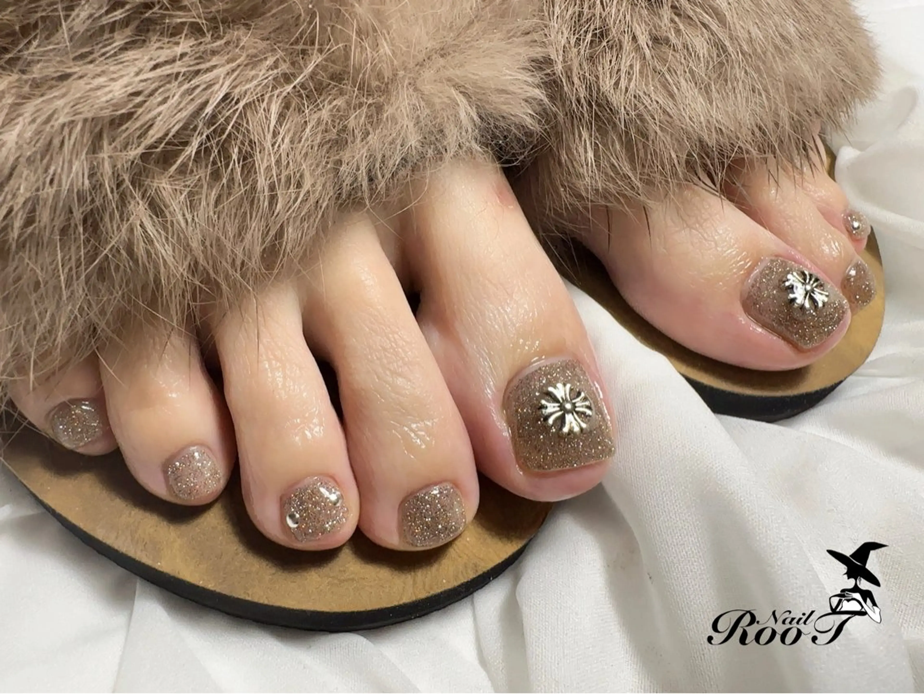ネイル フラッシュネイル フットネイル RooT Nailのネイルデザイン