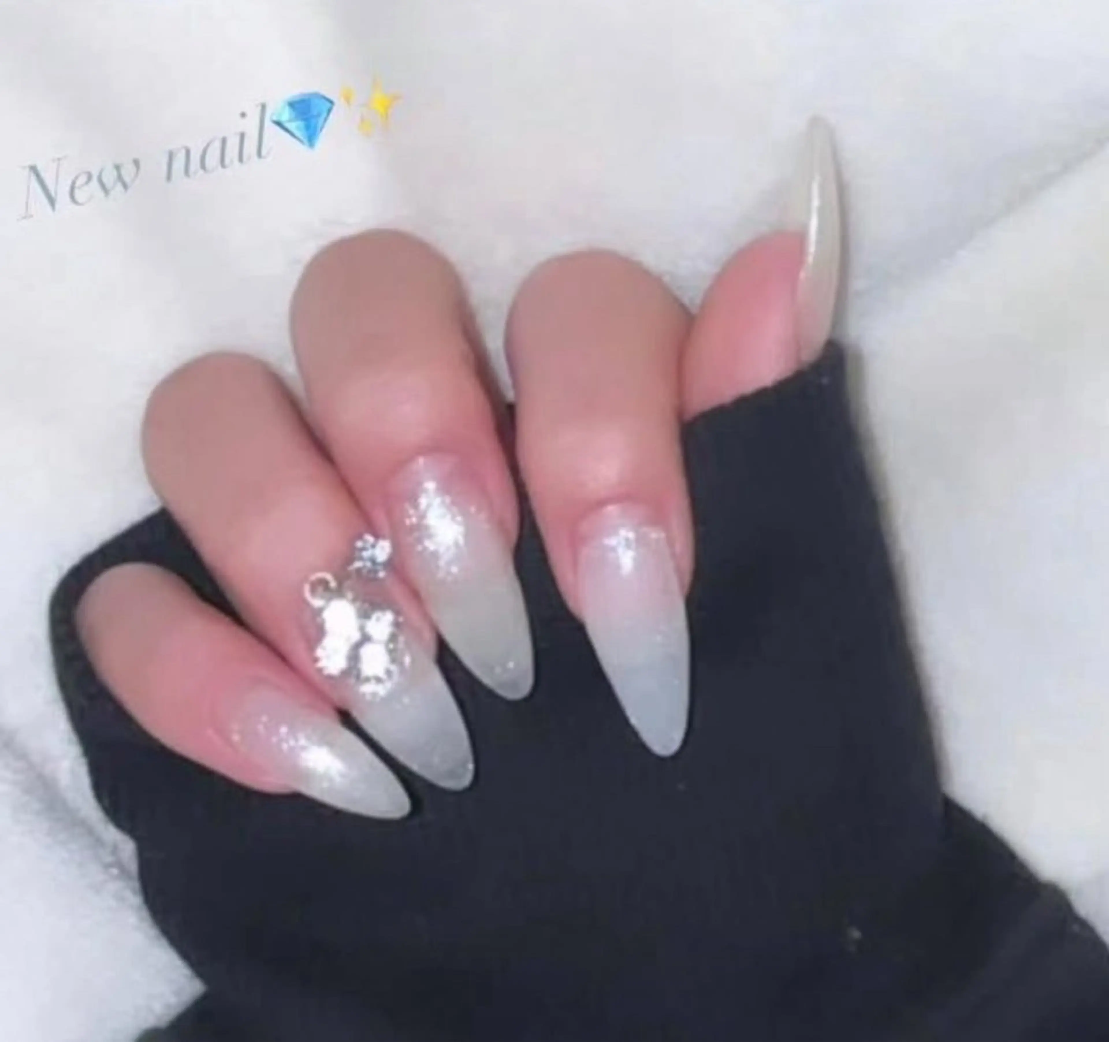 ネイル ロングネイル シンプルネイル ハンドネイル 8appy YUKITIN.Bのネイルデザイン