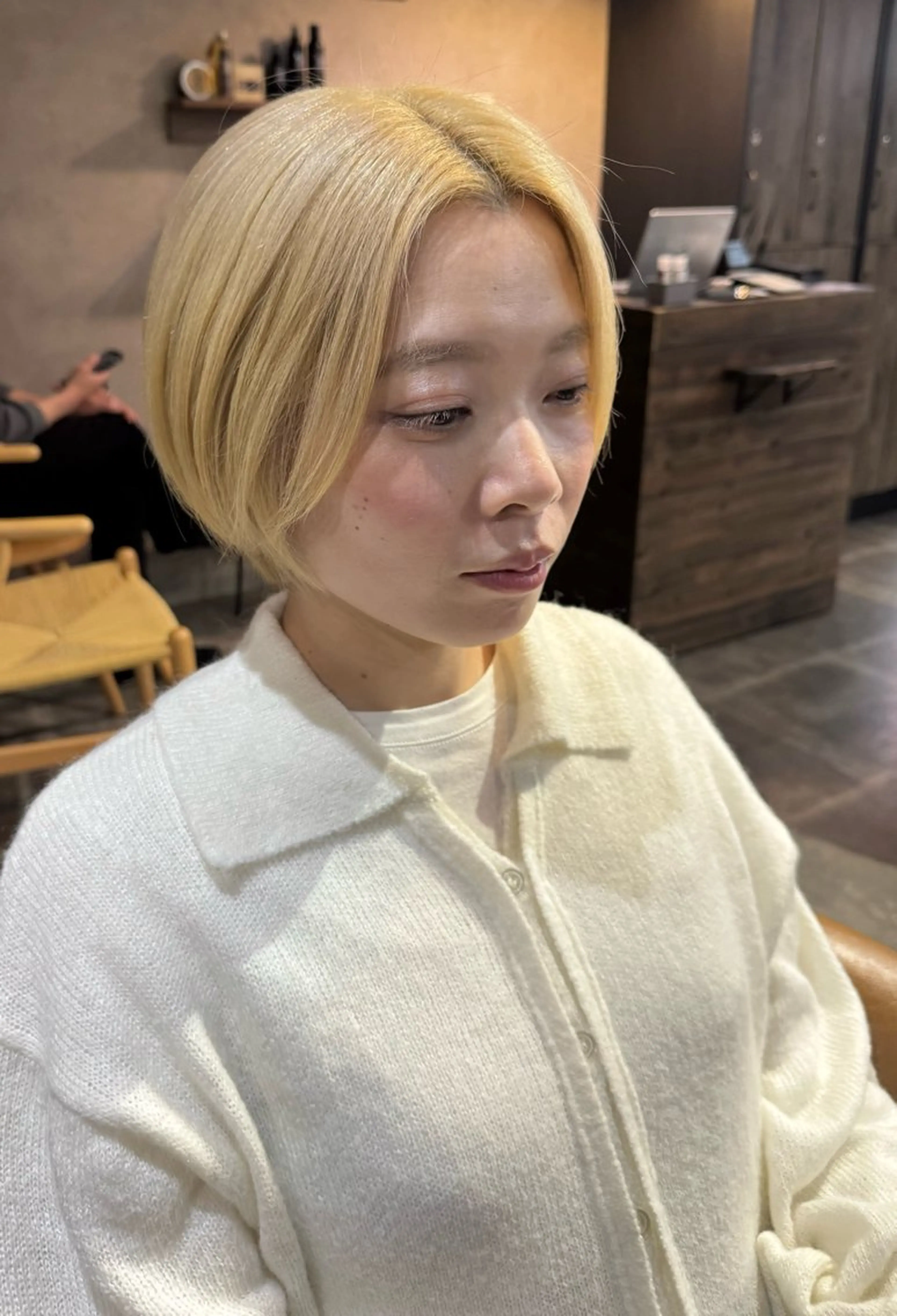 ショート カラー 黒木 栞のヘアスタイル