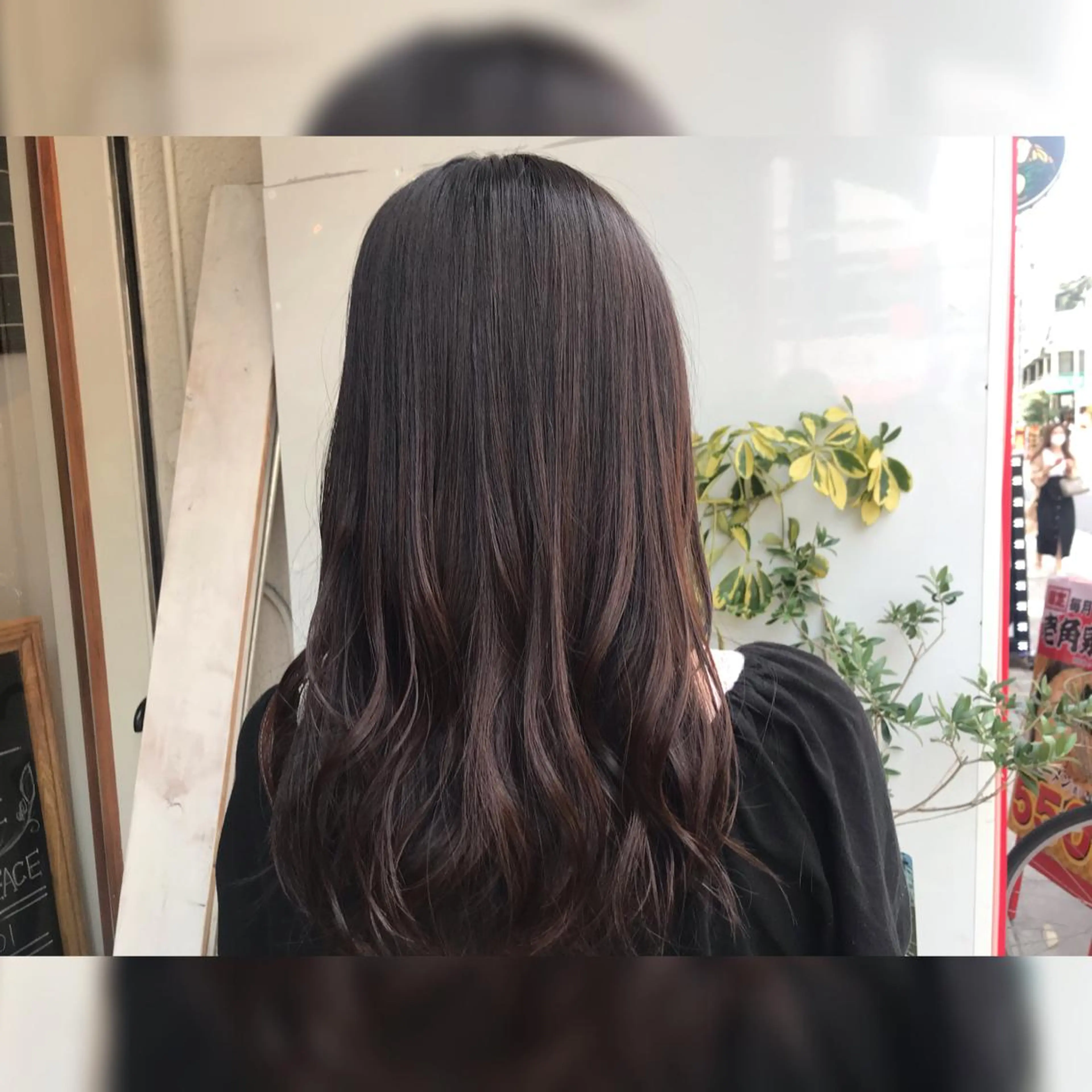 ロング カラー ブラウンカラー マイ 【川口】のヘアスタイル