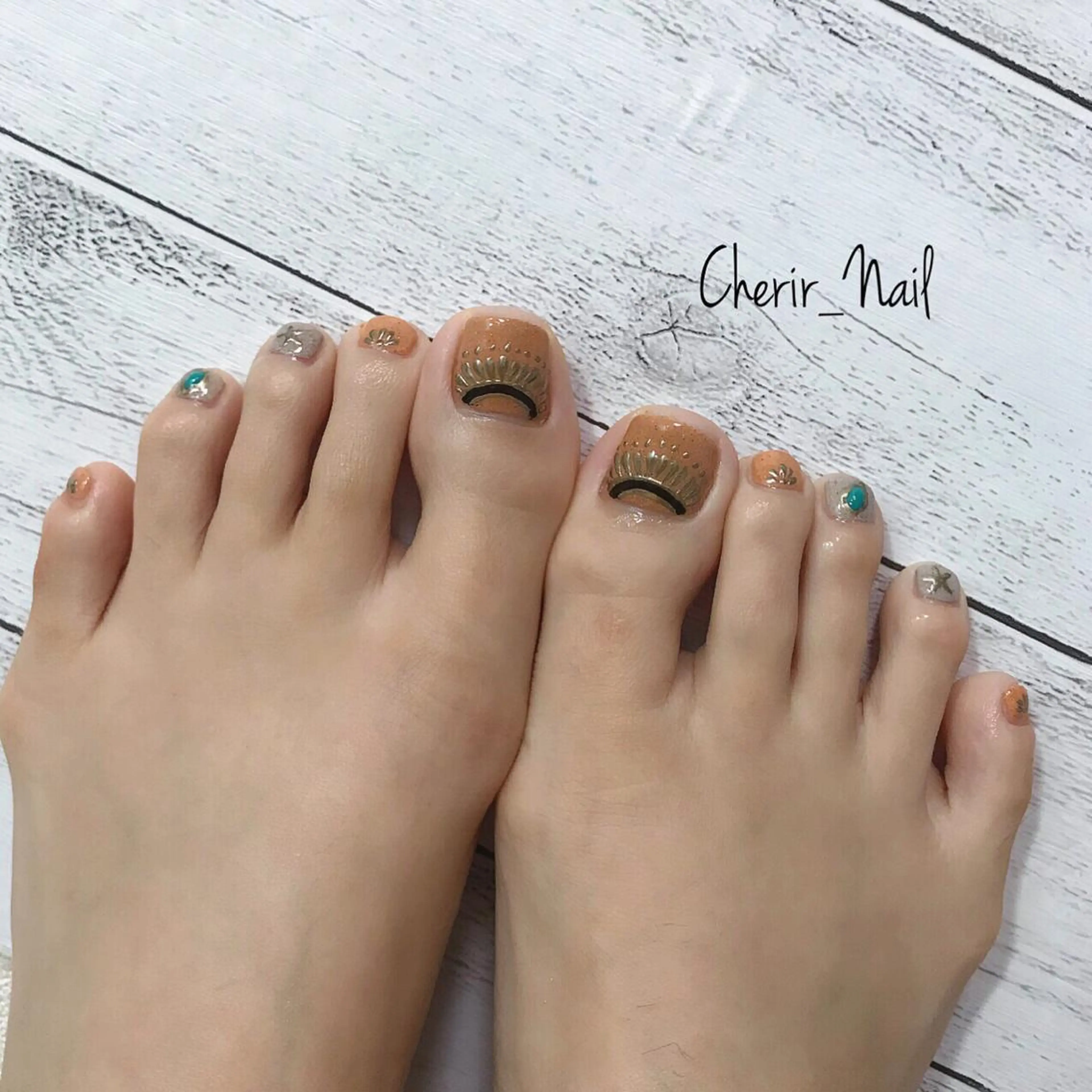 ネイル アートネイル ブラウン カジュアル 夏ネイル 黄色 Cherirnail kaoriのネイルデザイン