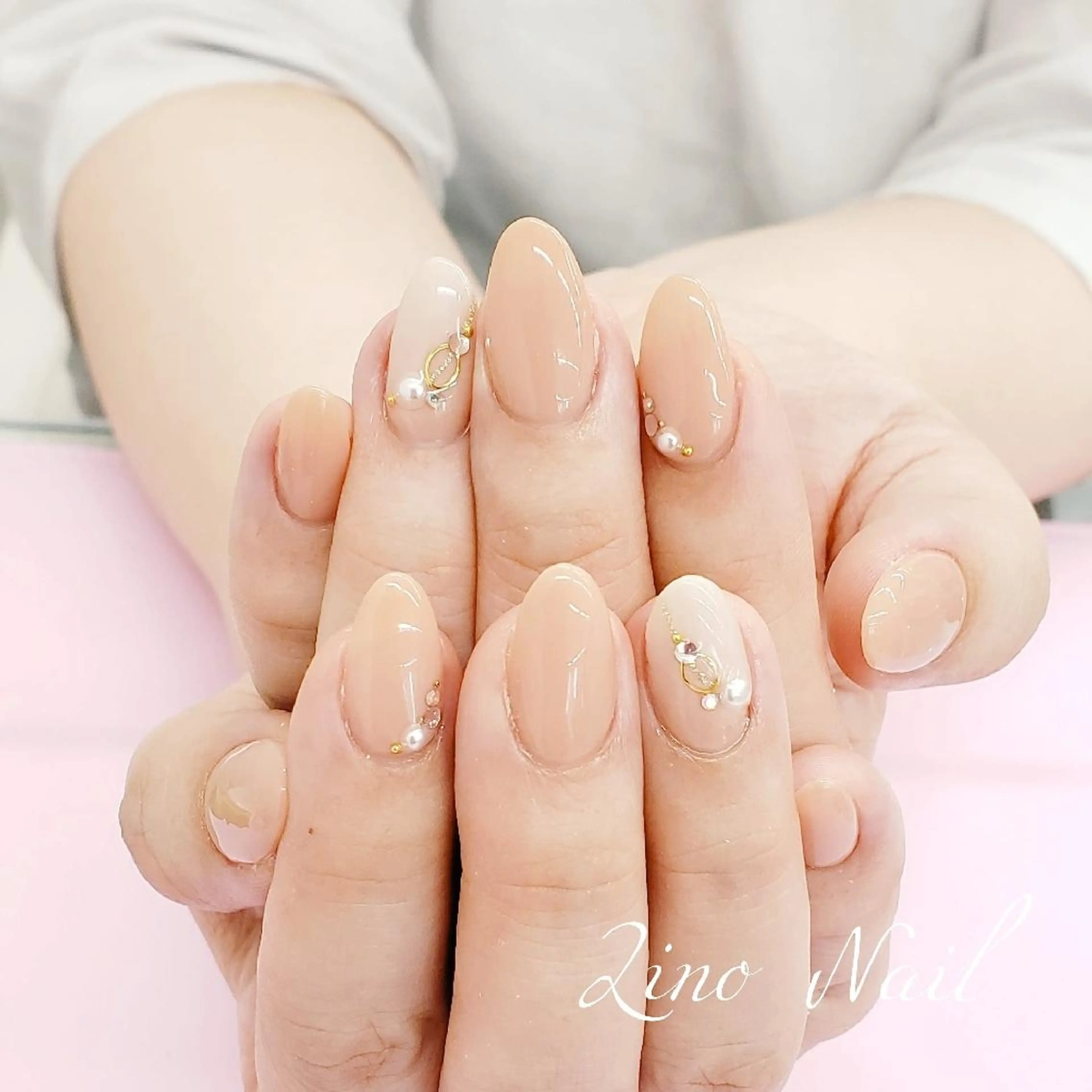 ネイル ジェルネイル ワンカラーネイル パラジェル シンプルネイル 夏ネイル Lino Nailのネイルデザイン