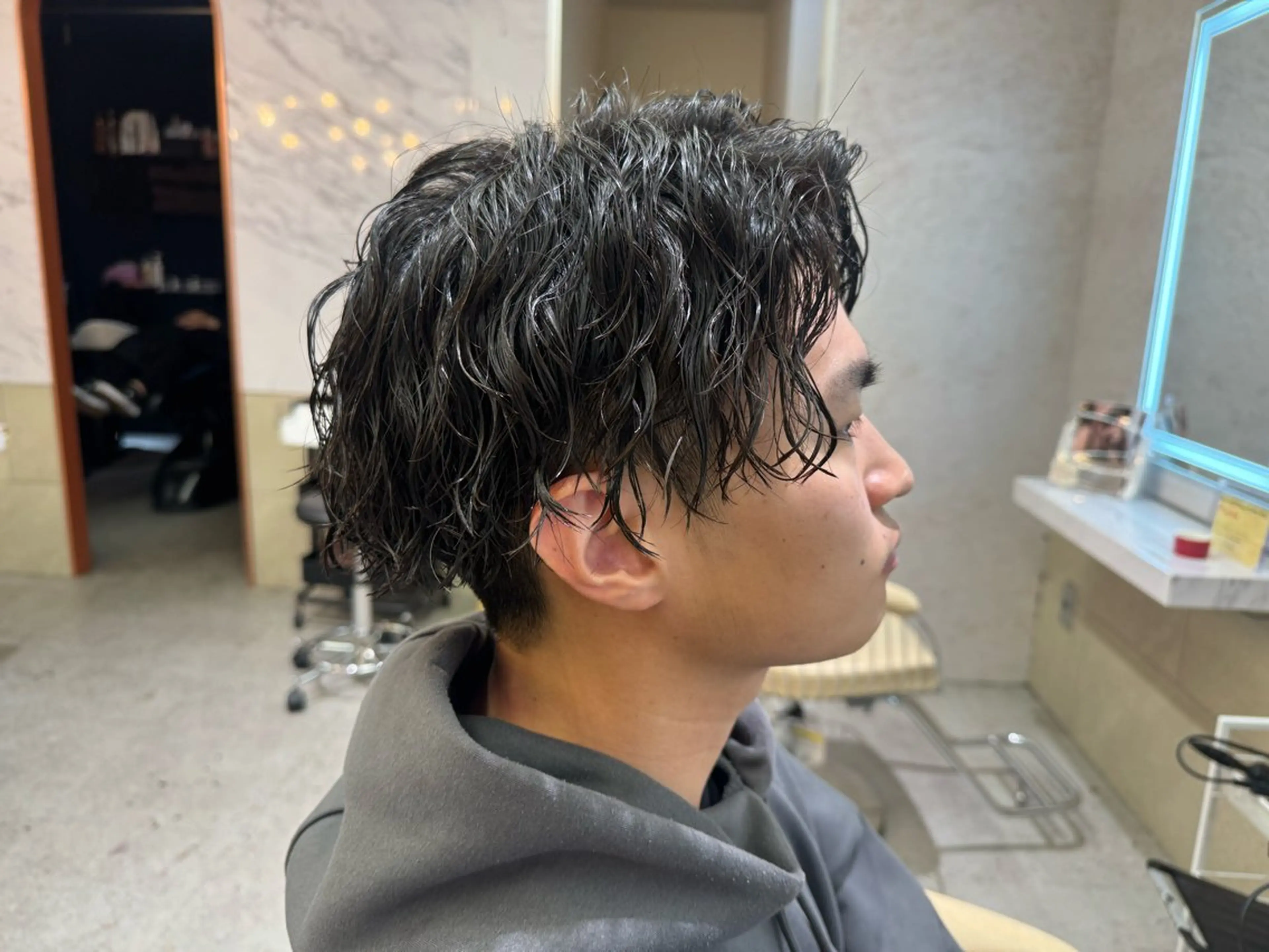 パーマ メンズ amble luxe 伊畑優希のヘアスタイル