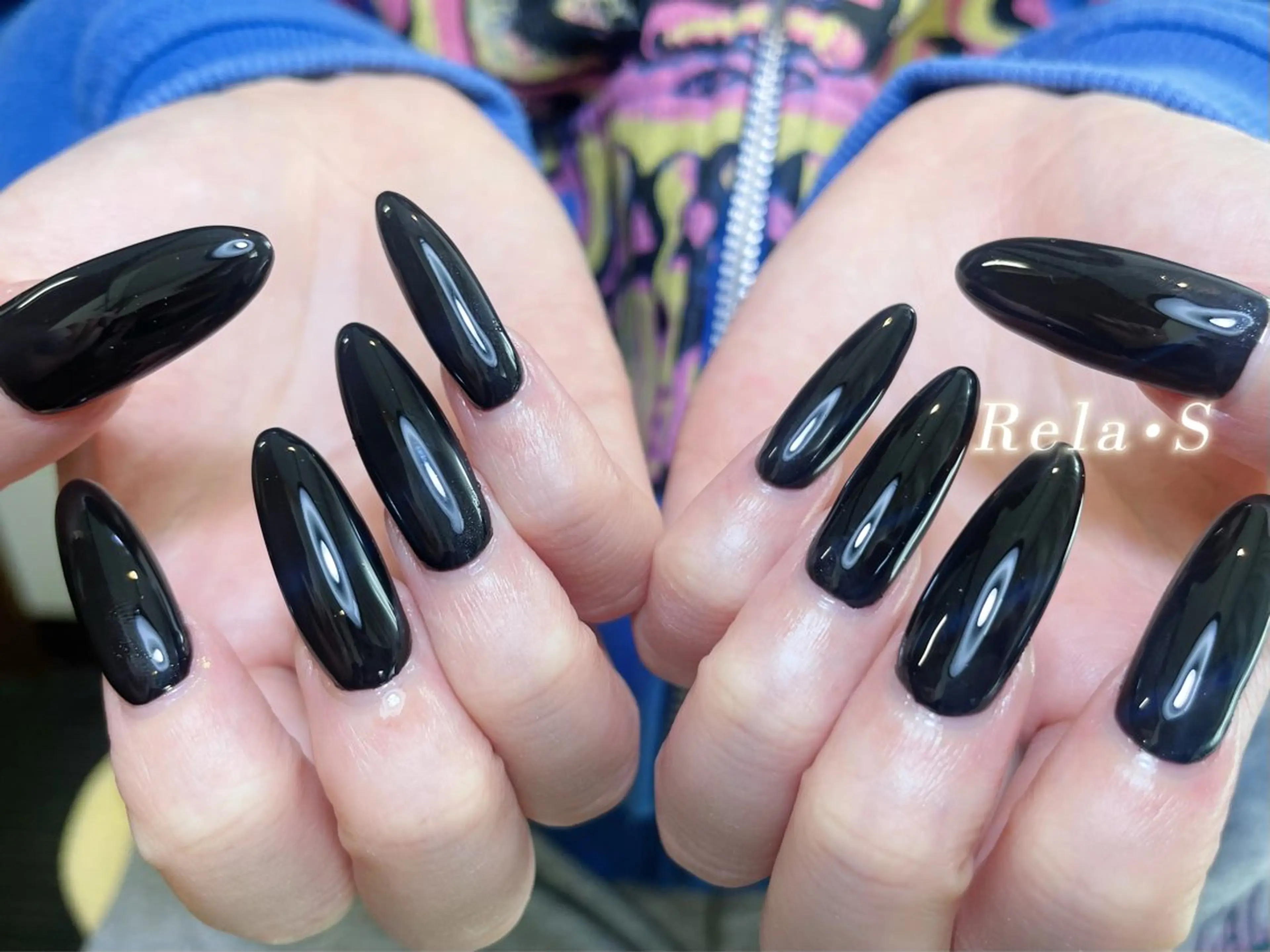 ネイル オーロラネイル 長さ出し フレンチネイル ジェルネイル ガラスフレンチ ハンドネイル Rela・S NAILのネイルデザイン