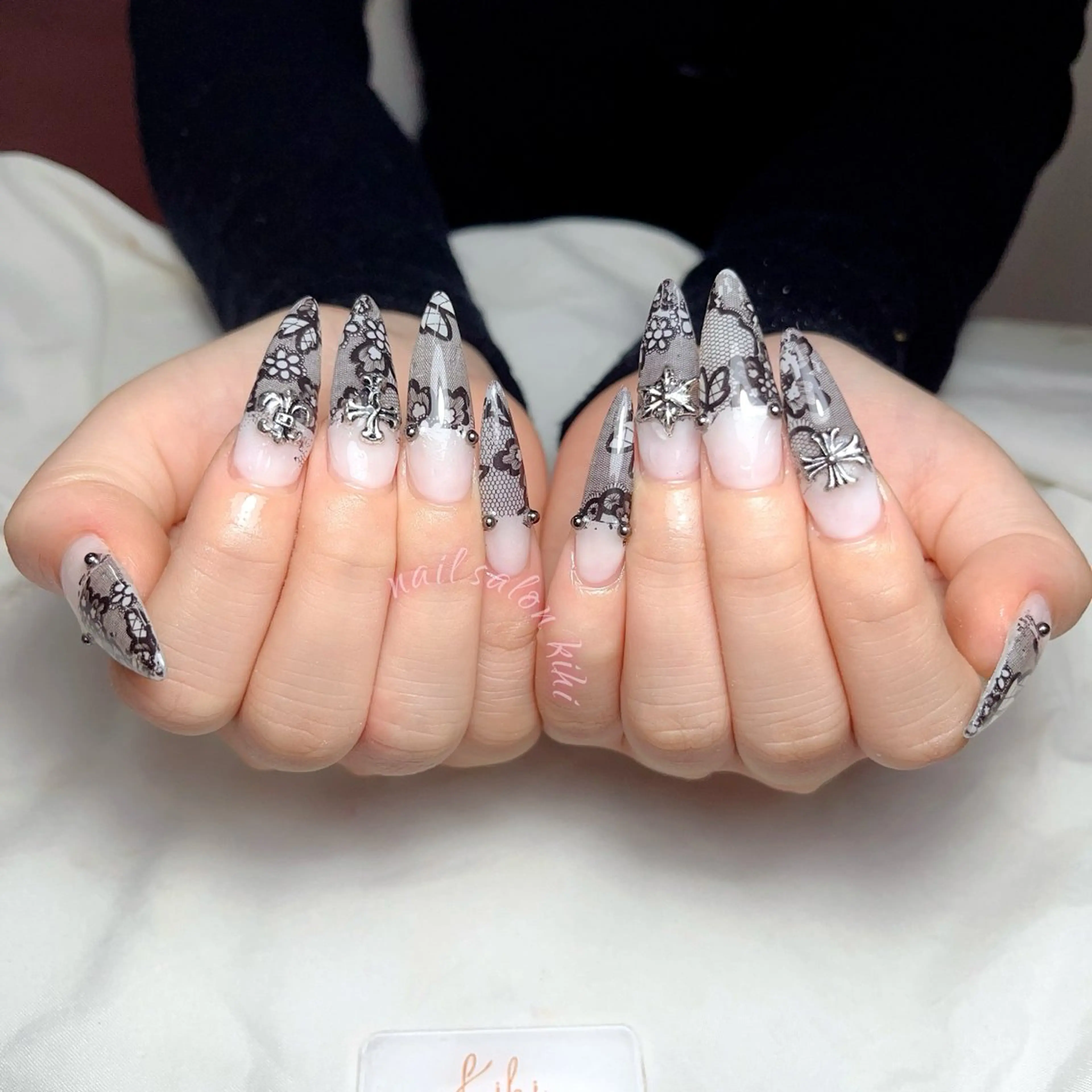 ネイル アートネイル フレンチネイル ジェルネイル グラデーション 韓国ネイル ハンドネイル ハンドケア さくら💮💮 【オフ無料】のネイルデザイン