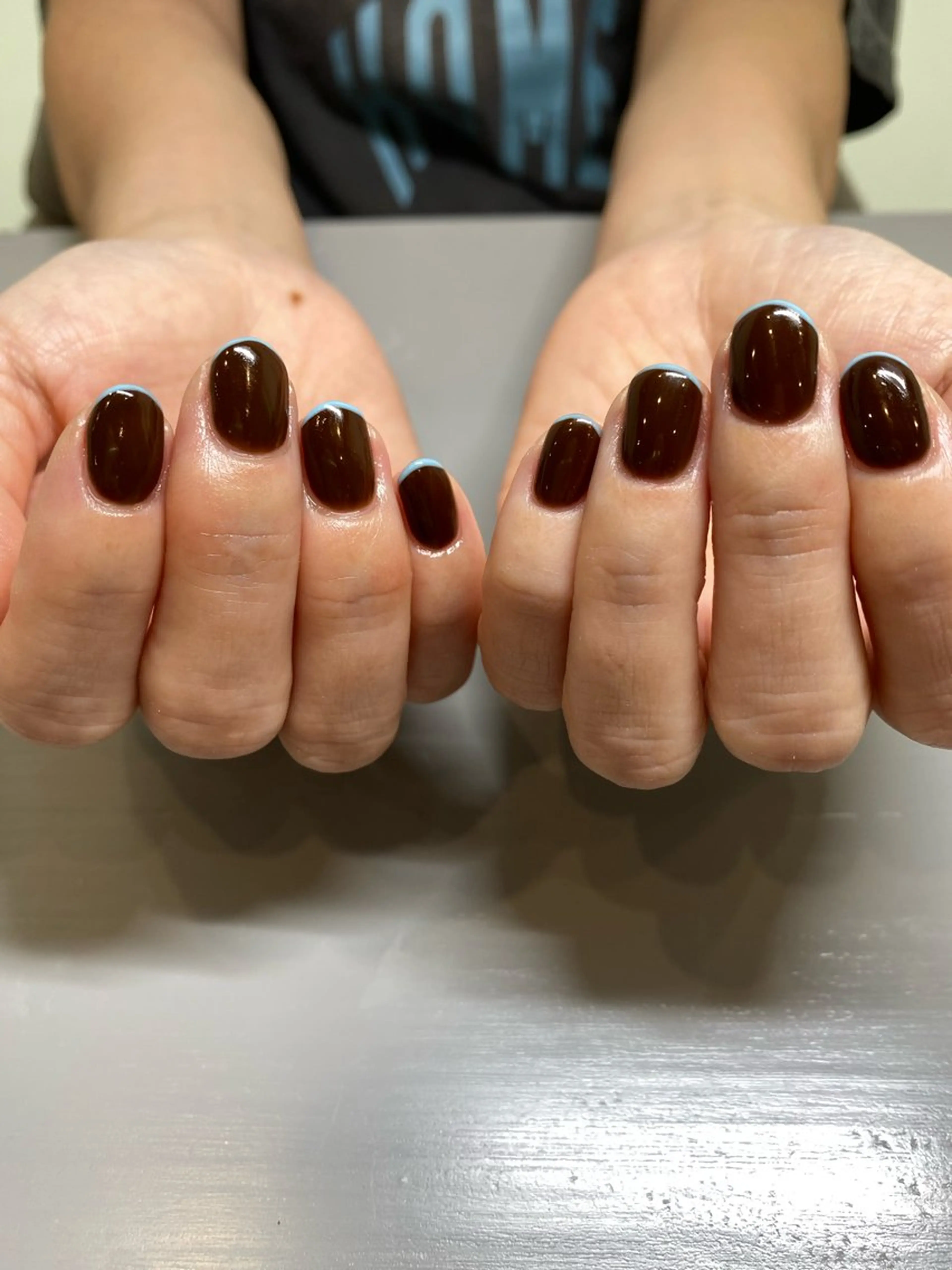 細フレンチネイル(オフなし)の写真