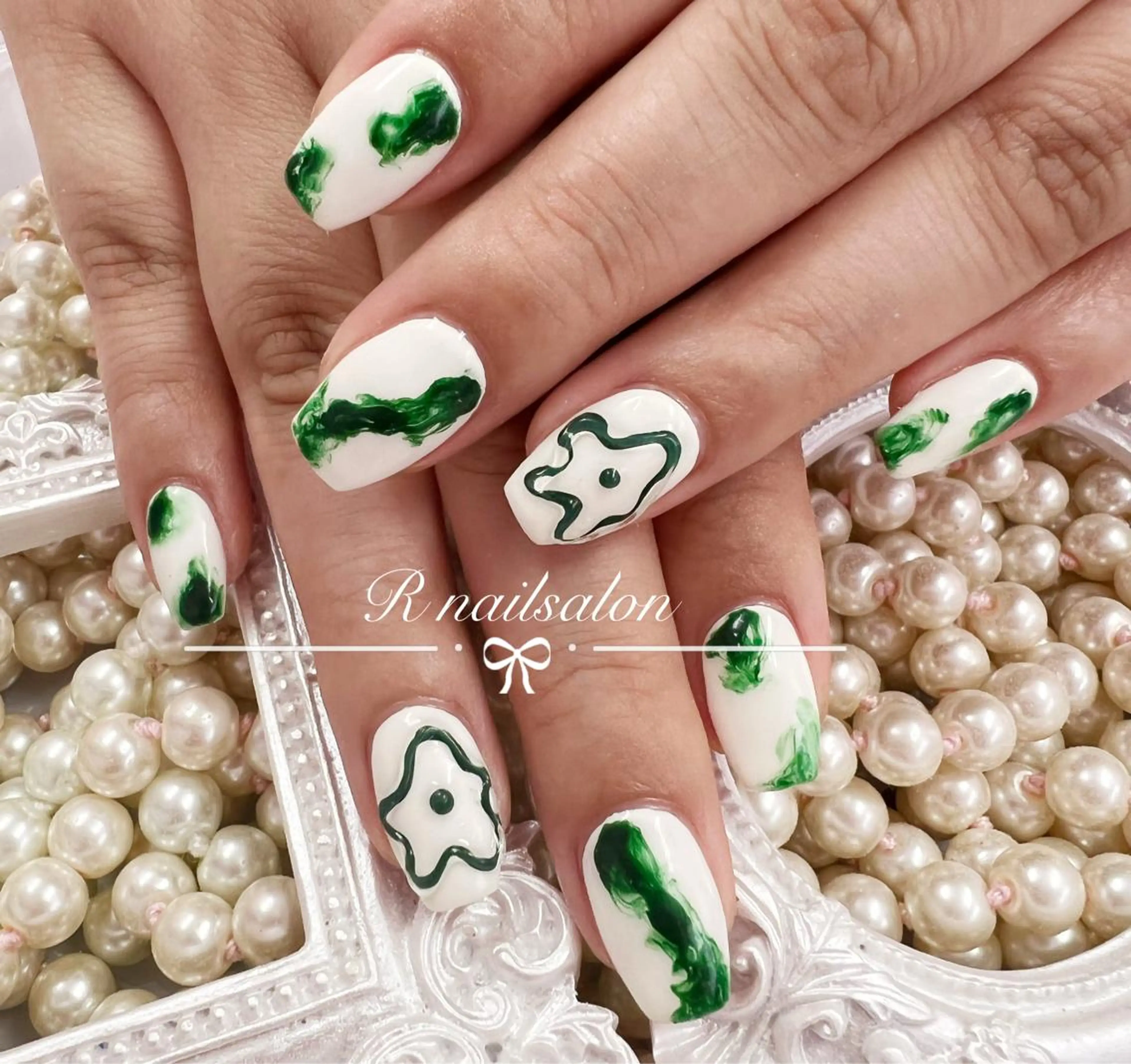 セミロング R NAILSALONのネイルデザイン