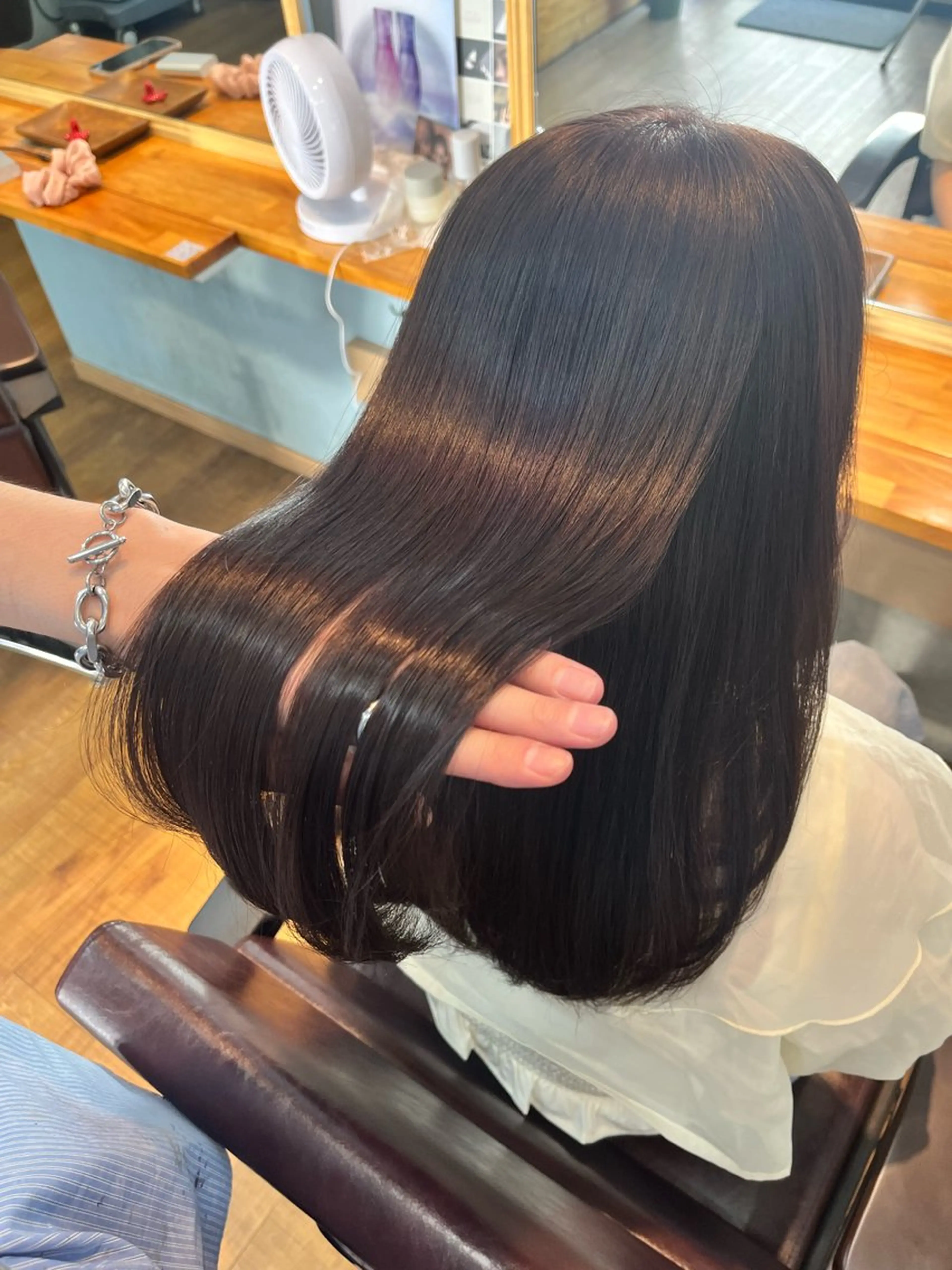 ミディアム カラー ダブルカラー インナーカラー 髪質改善 ヘアカラー トリートメント ヘッドスパ 🫧艶髪デザイナー 🫧白石航汰のヘアスタイル