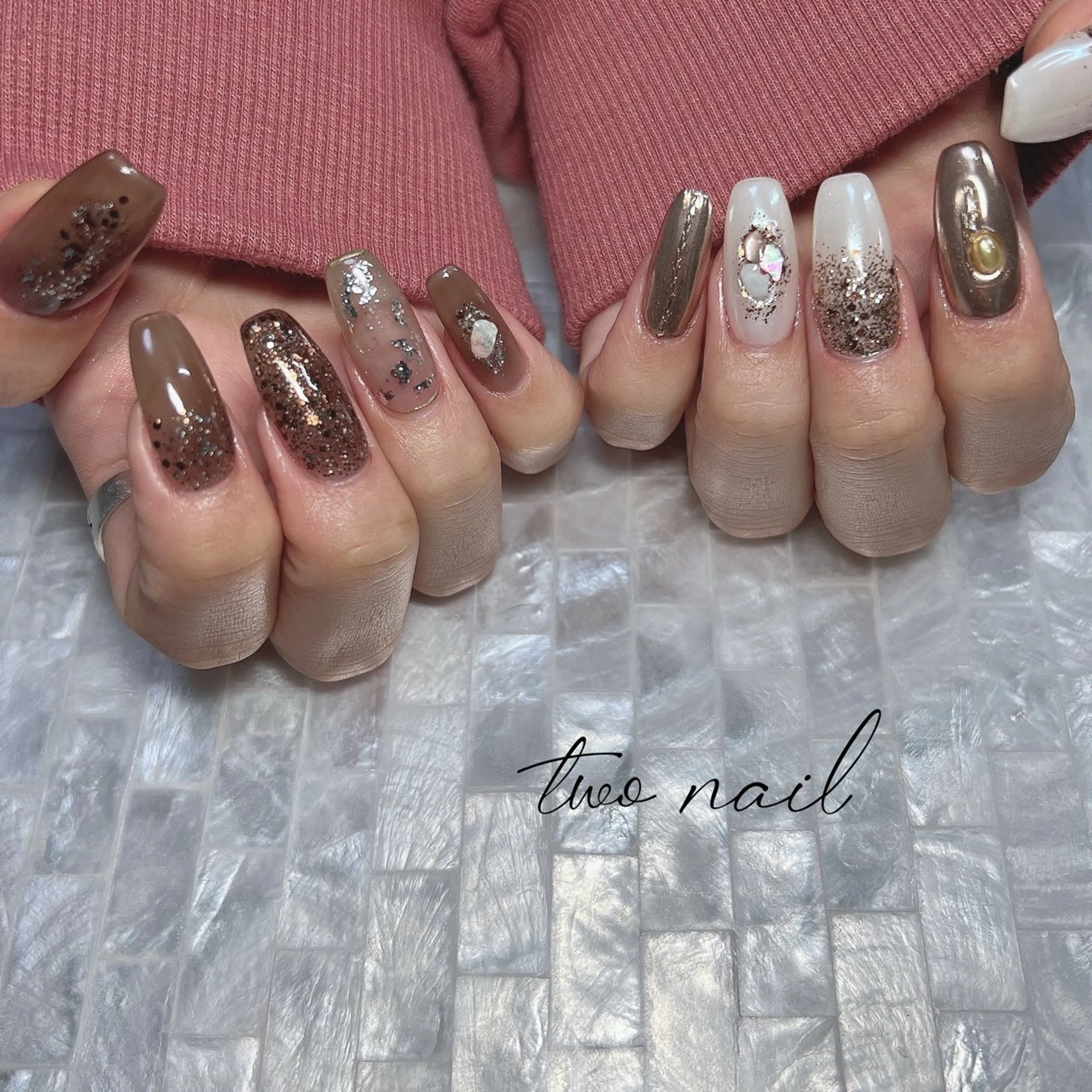 ネイル ブラウン ネイルチップ ホワイト ハンドネイル two nailのネイルデザイン