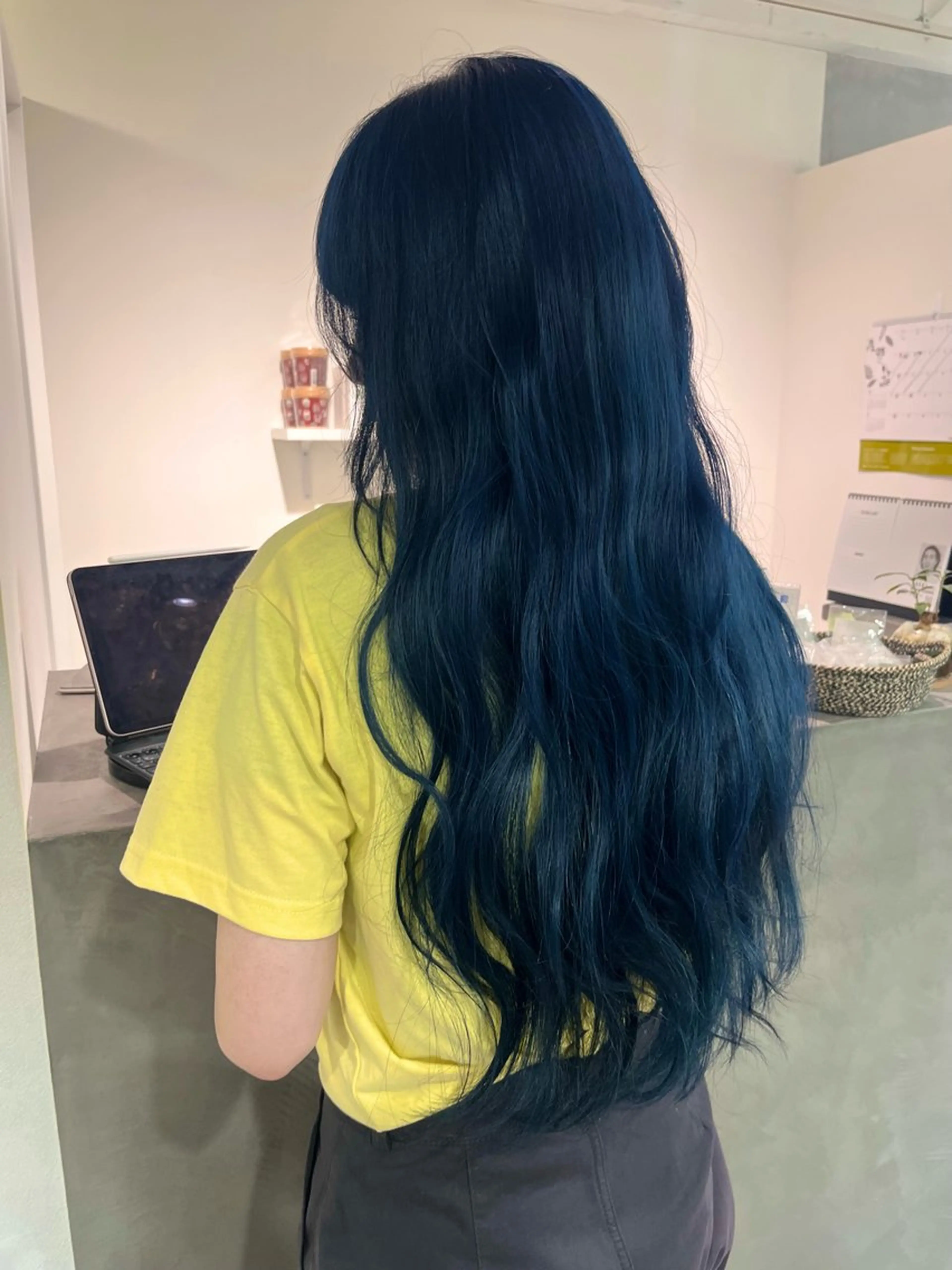 ロング カラー ブルーカラー LUANA/千種 さなのヘアスタイル