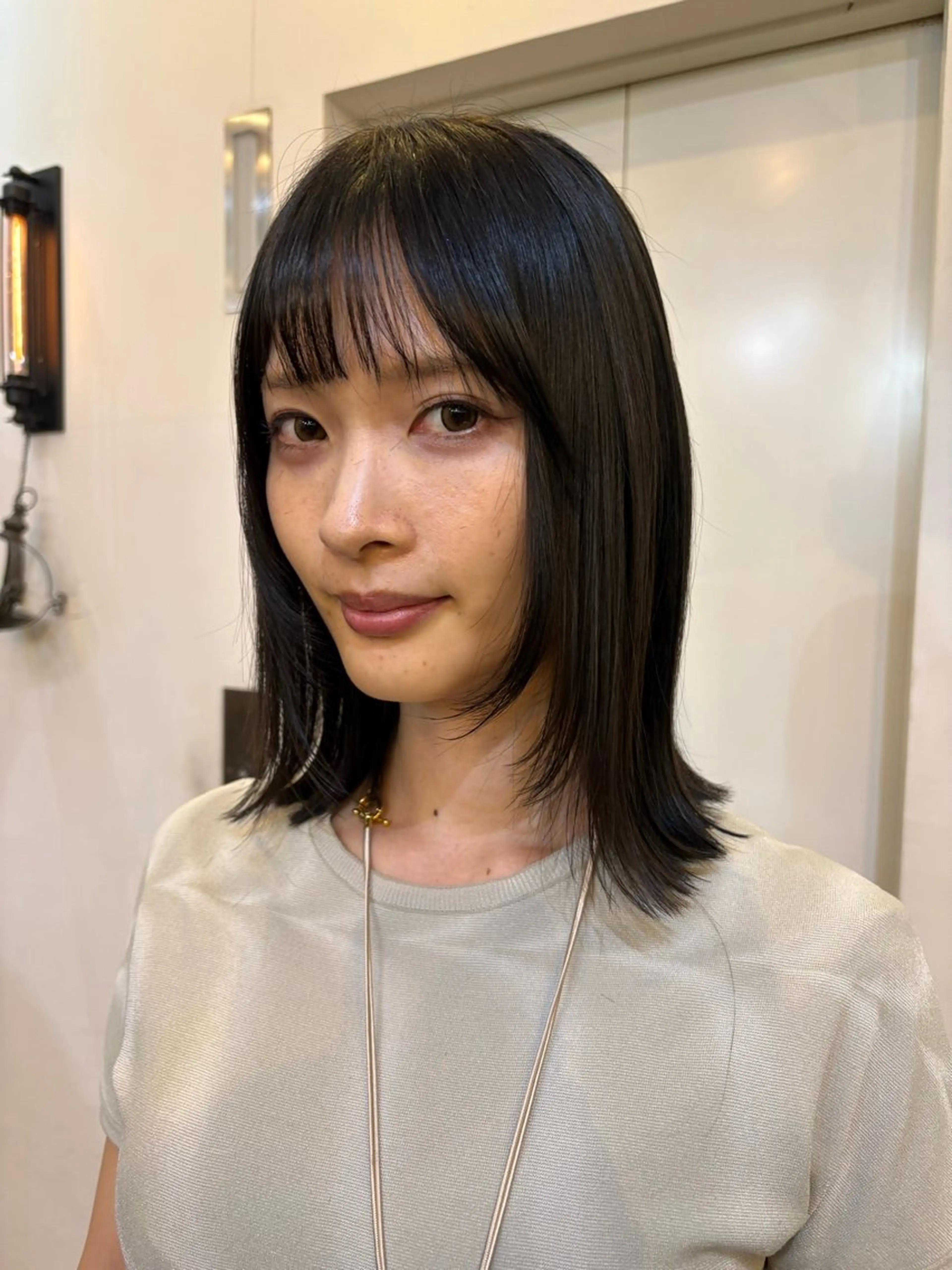 ミディアム ボブ 顔まわりレイヤー 顔周りカット レイヤーカット 似合わせカット‪// 鶴我万唯華のヘアスタイル