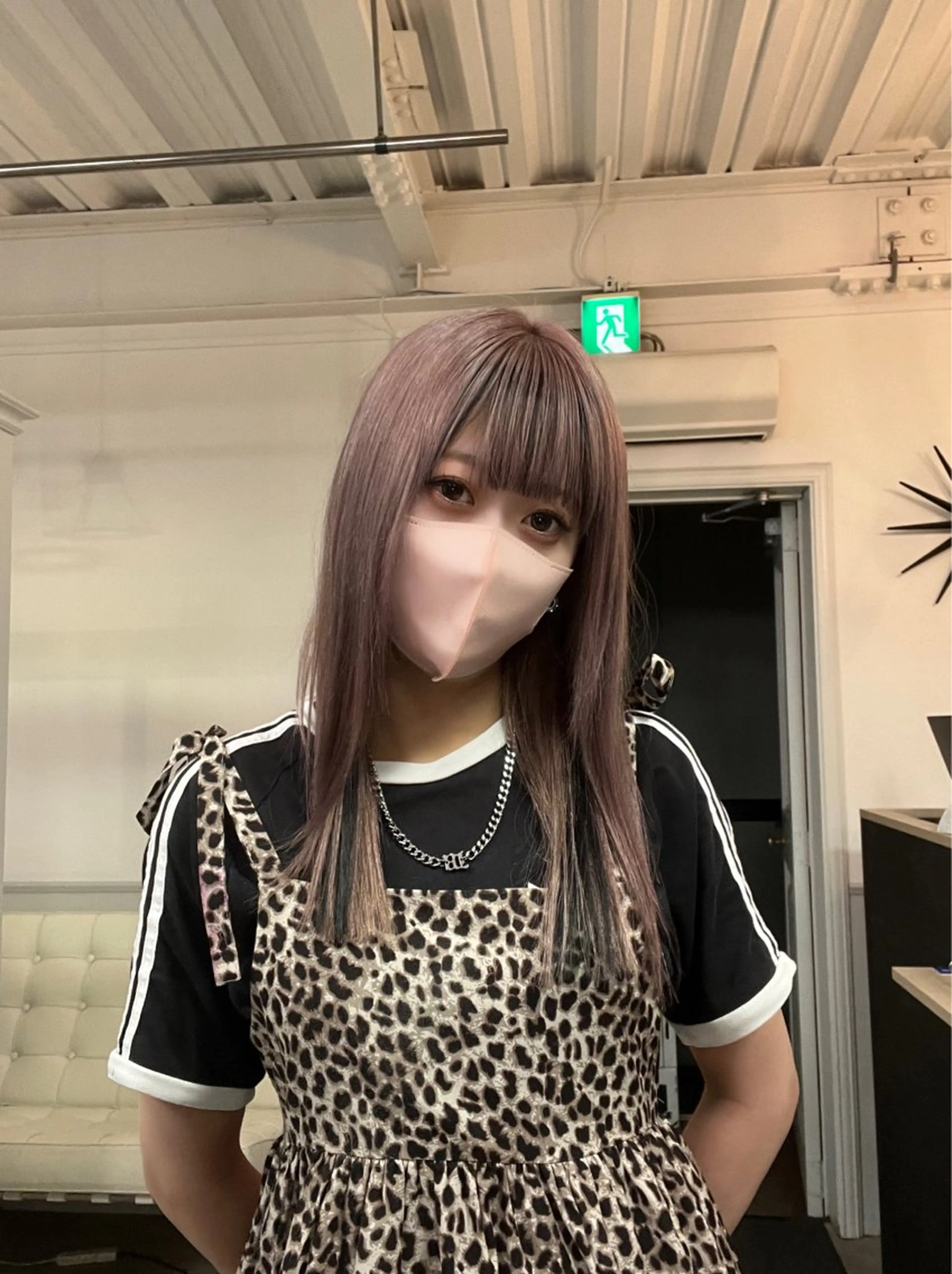 セミロング ヘアカラー トリートメント 🪽ハネエクステ🪽 羽エクステKENJIのヘアスタイル