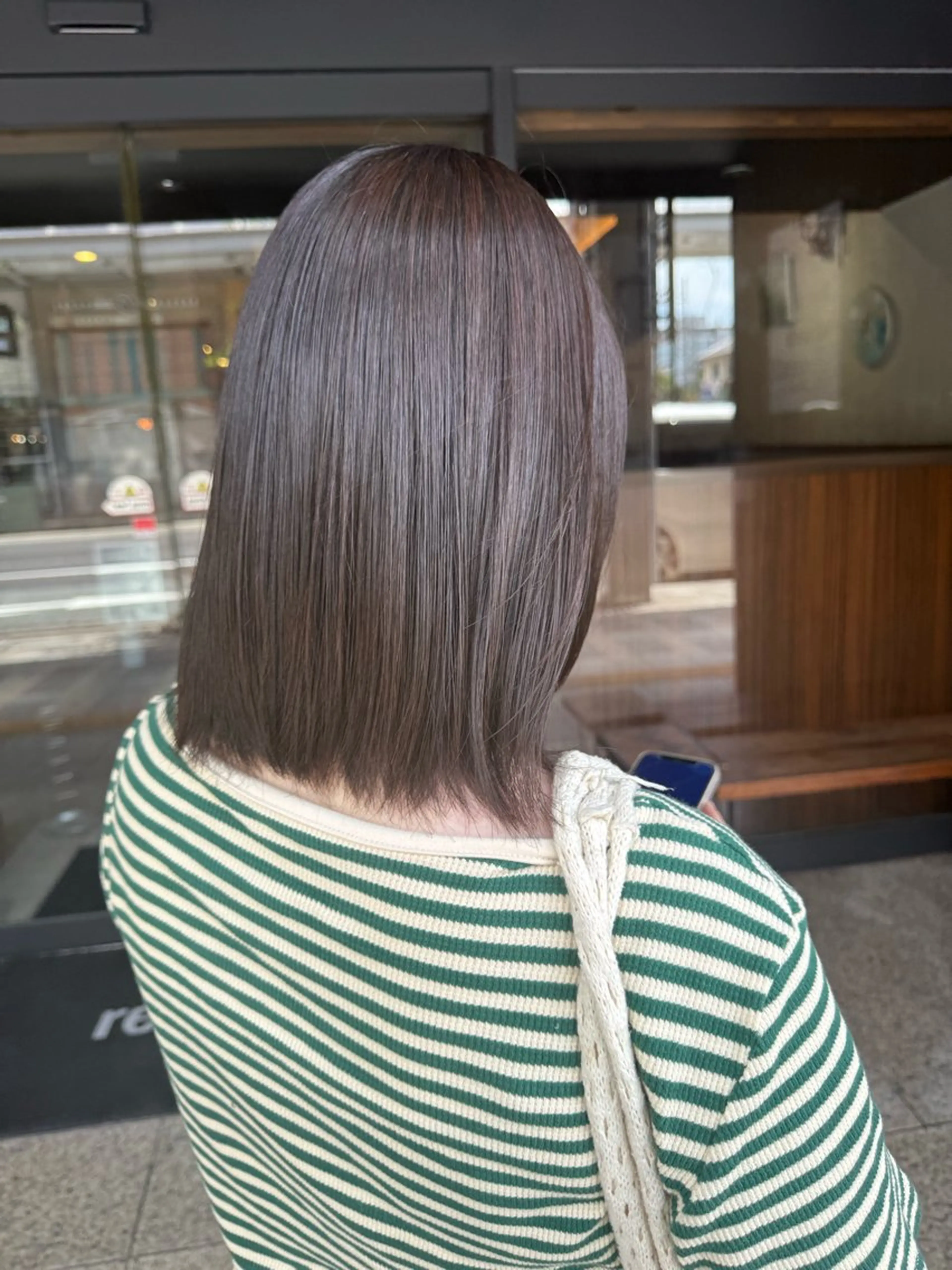 ミディアム カラー グレージュ オリーブグレージュ オリーブグレー ヘアカラー ヒナ子🦋 ブリーチカラーのヘアスタイル