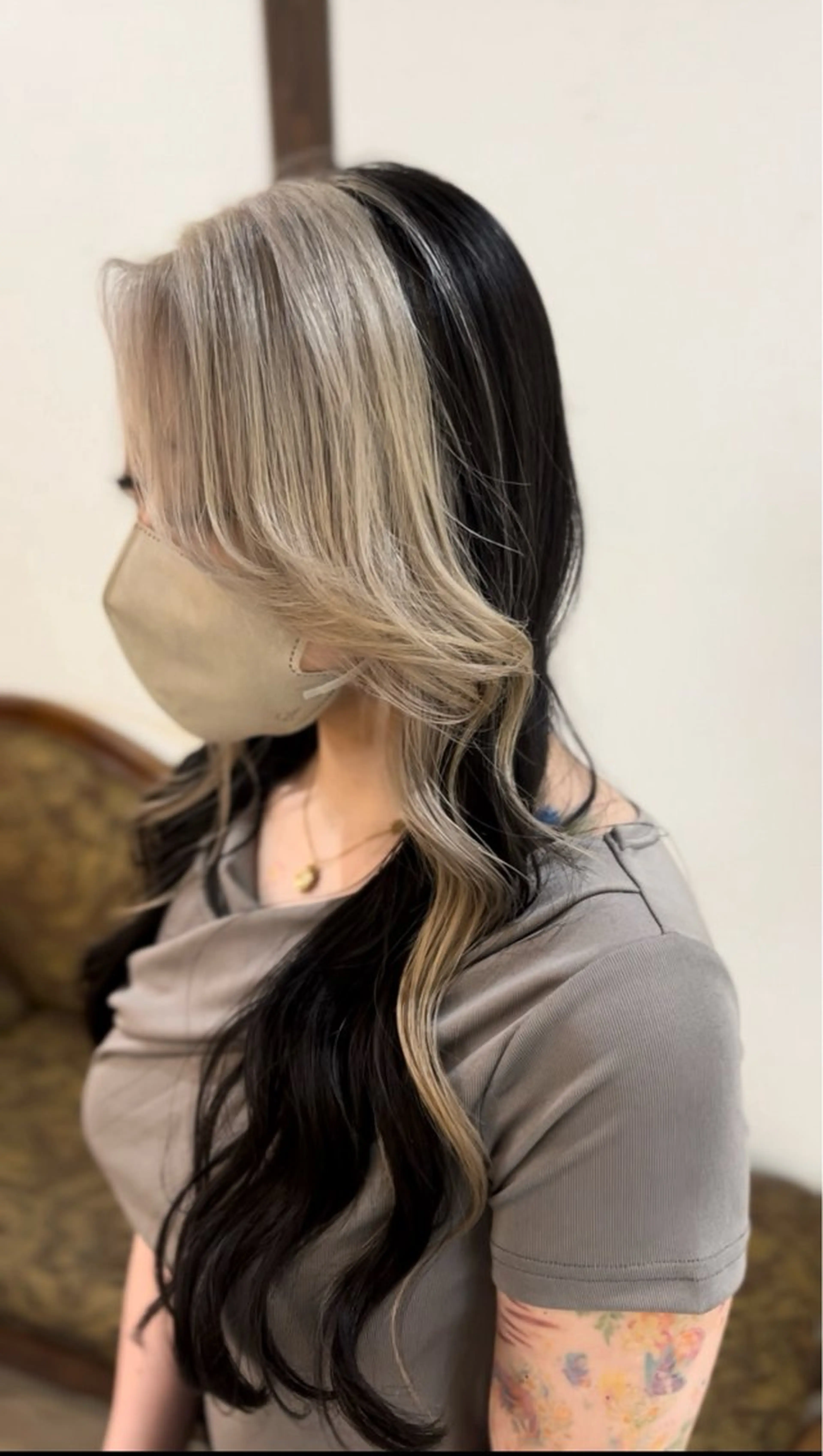 ロング カット ヘアカラー 飯星慧斗 /ブリーチ、縮毛矯正のヘアスタイル