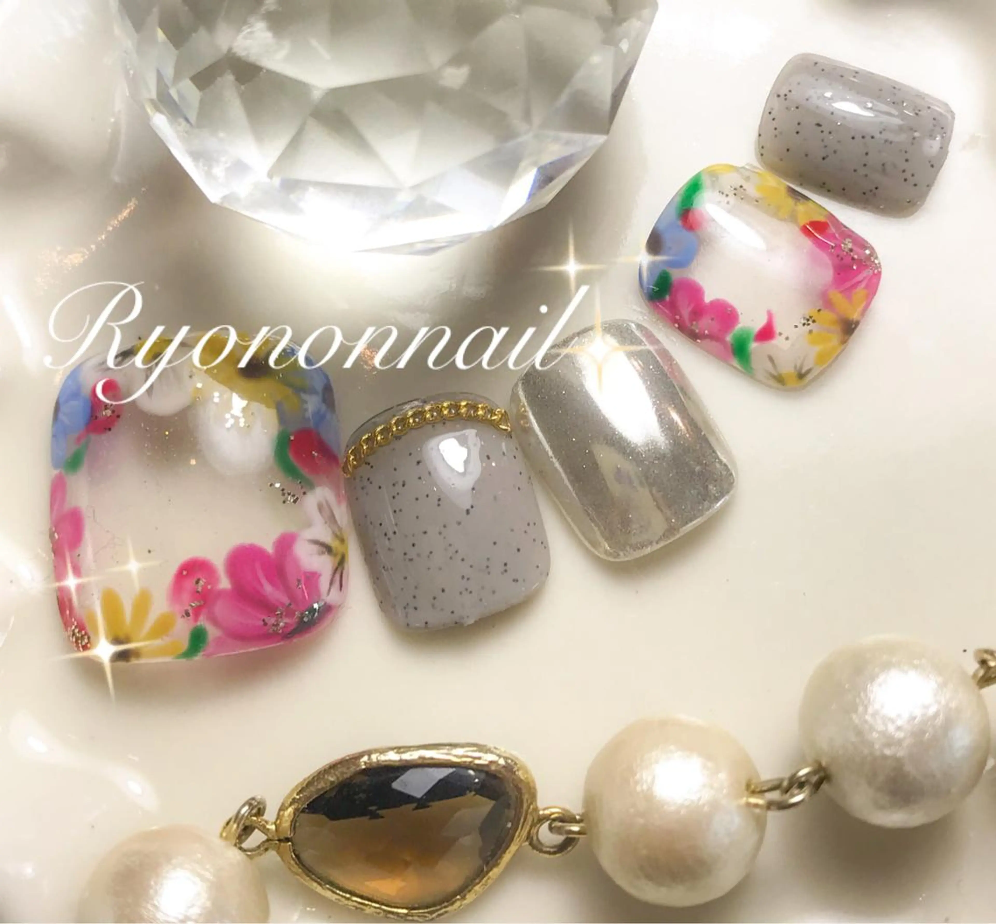 ネイル Ryononnail(リョノンネイル)所属・Ryononnail 上谷典子のネイルデザイン