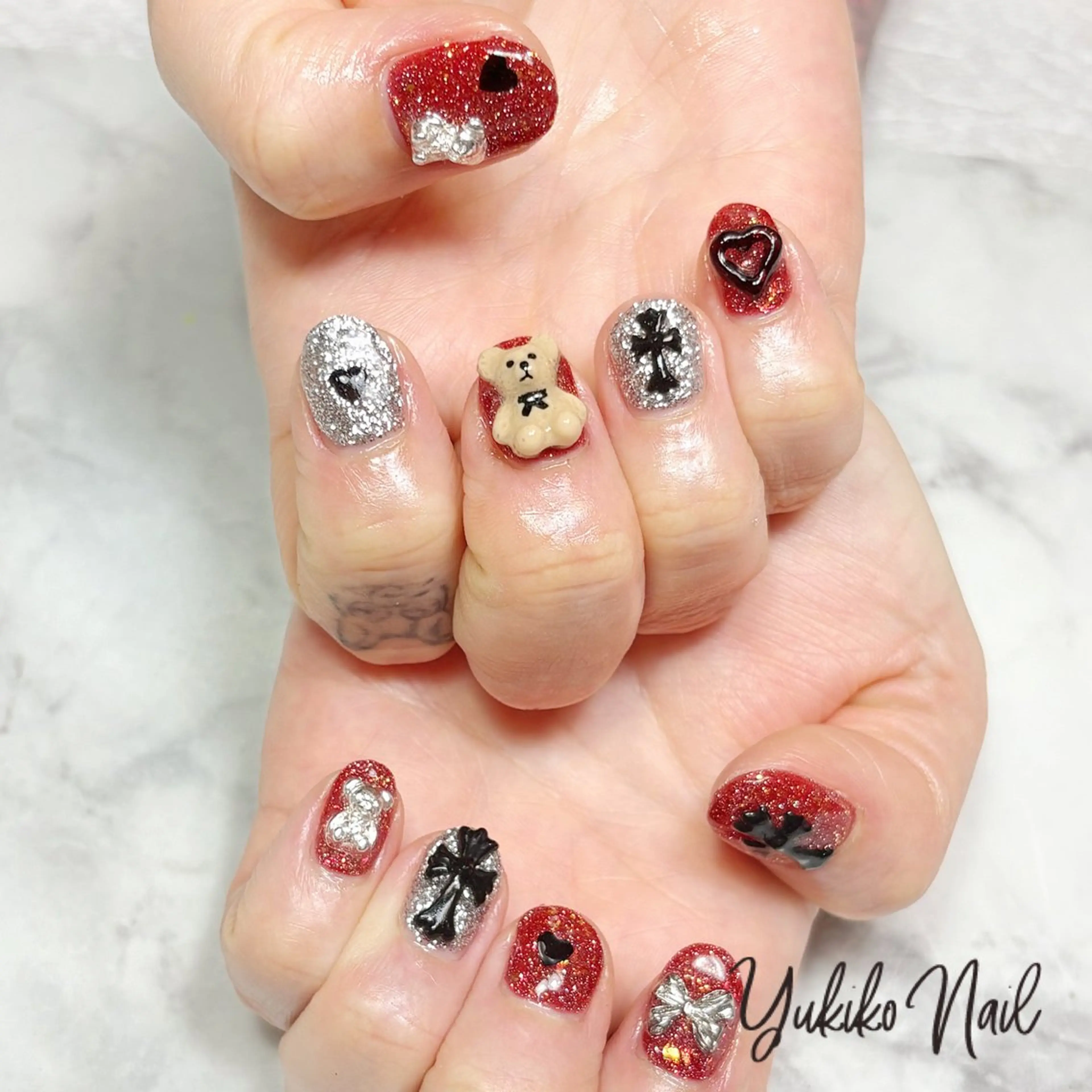 ネイル ハート キラキラネイル 持ち込み 赤色 リボン ハンドネイル ユキコ ネイルのネイルデザイン