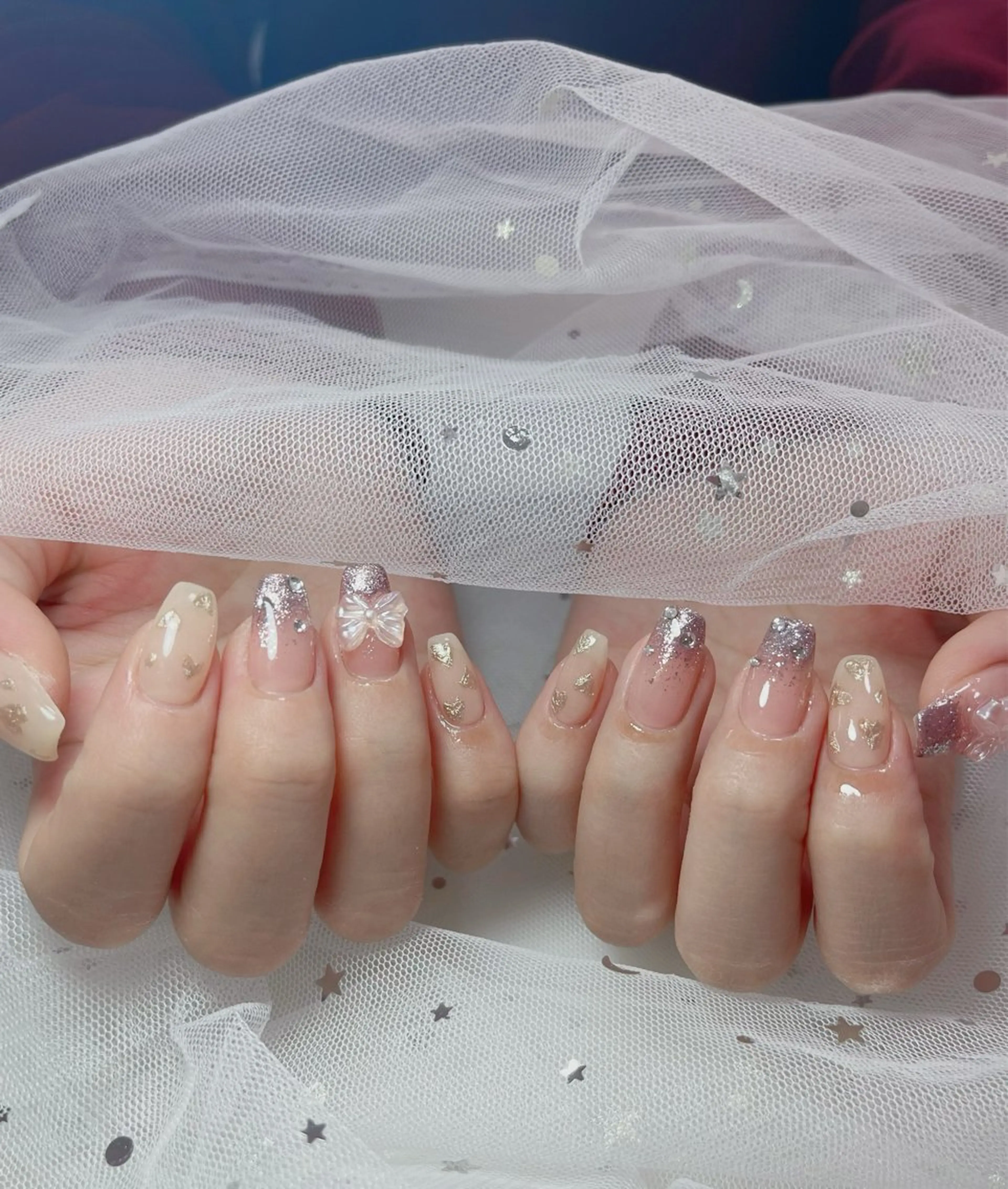 ネイル オーロラネイル 長さ出し フットネイル 韓国ネイル ラメ(グリッター) ハンドネイル 👍thumbs up nail👍のネイルデザイン