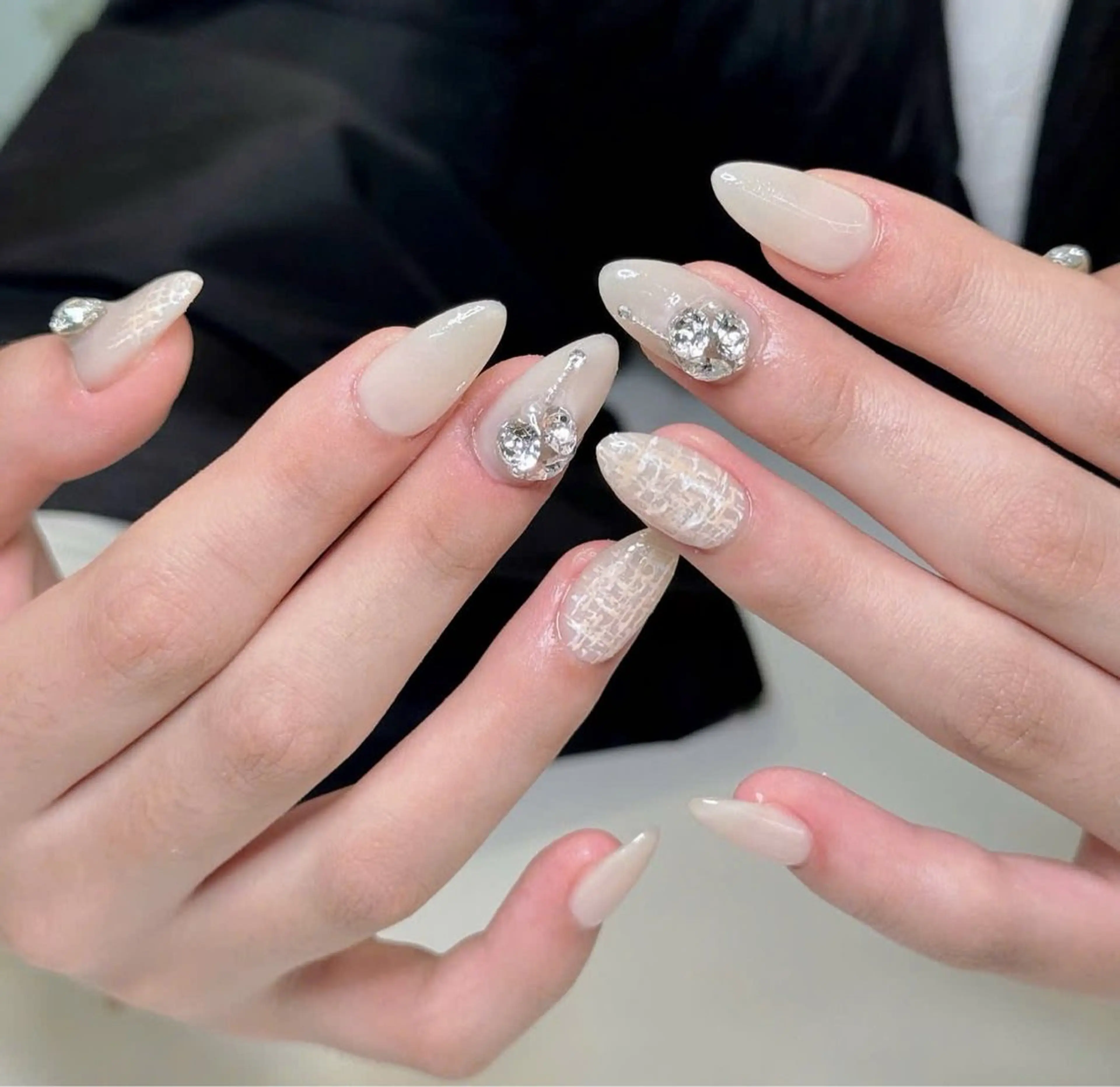 ネイル フラッシュネイル フレンチネイル グラデーション キラキラネイル 韓国ネイル Lina nail所属・Lunaa 池袋のネイルデザイン