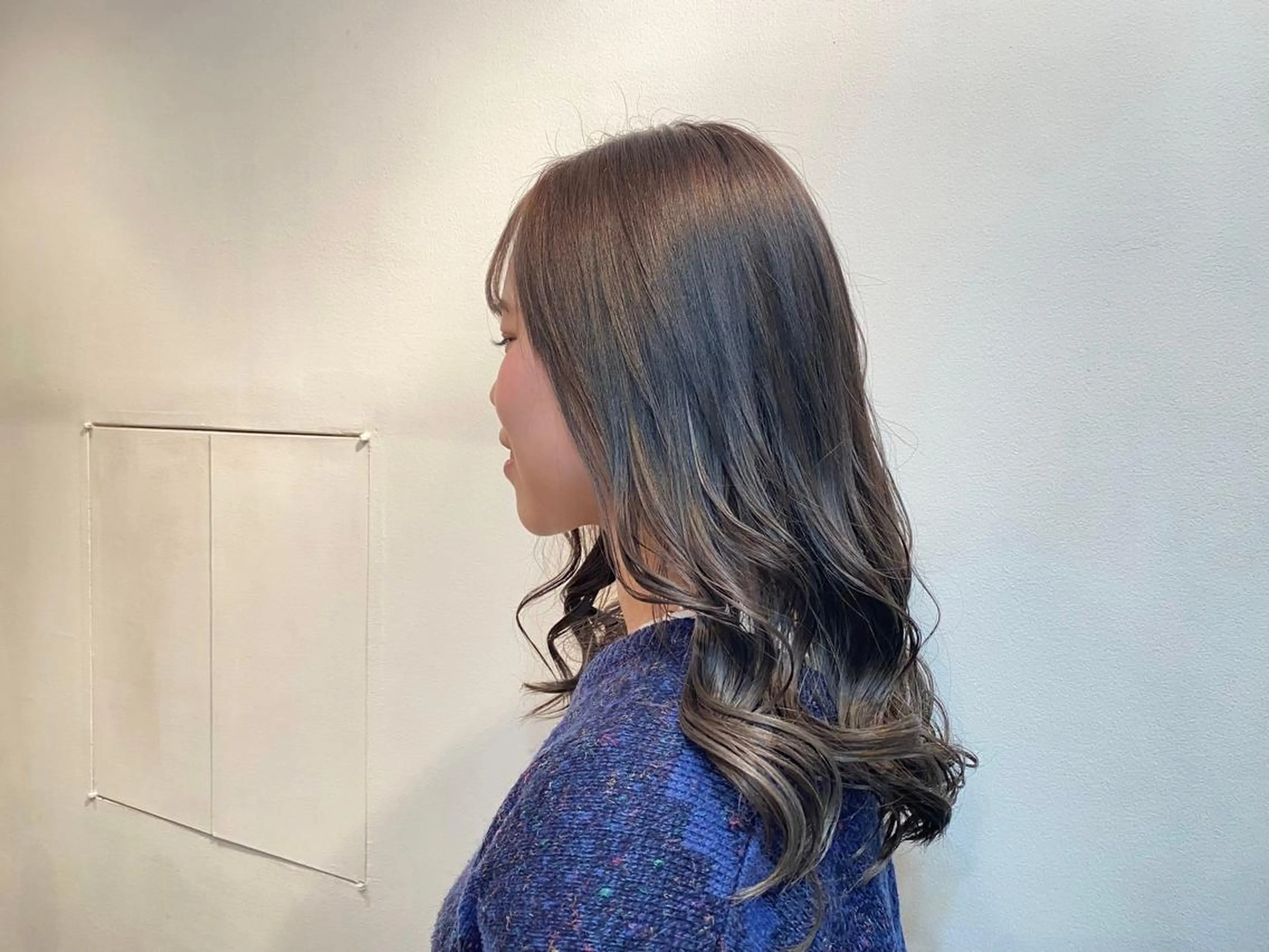 セミロング カラー アッシュ ブリーチ ハイトーンカラー ブリーチなしカラー Kingdom鎌倉所属・透明感カラー/艶髪 /鎌倉/ヤタベケンタのヘアスタイル