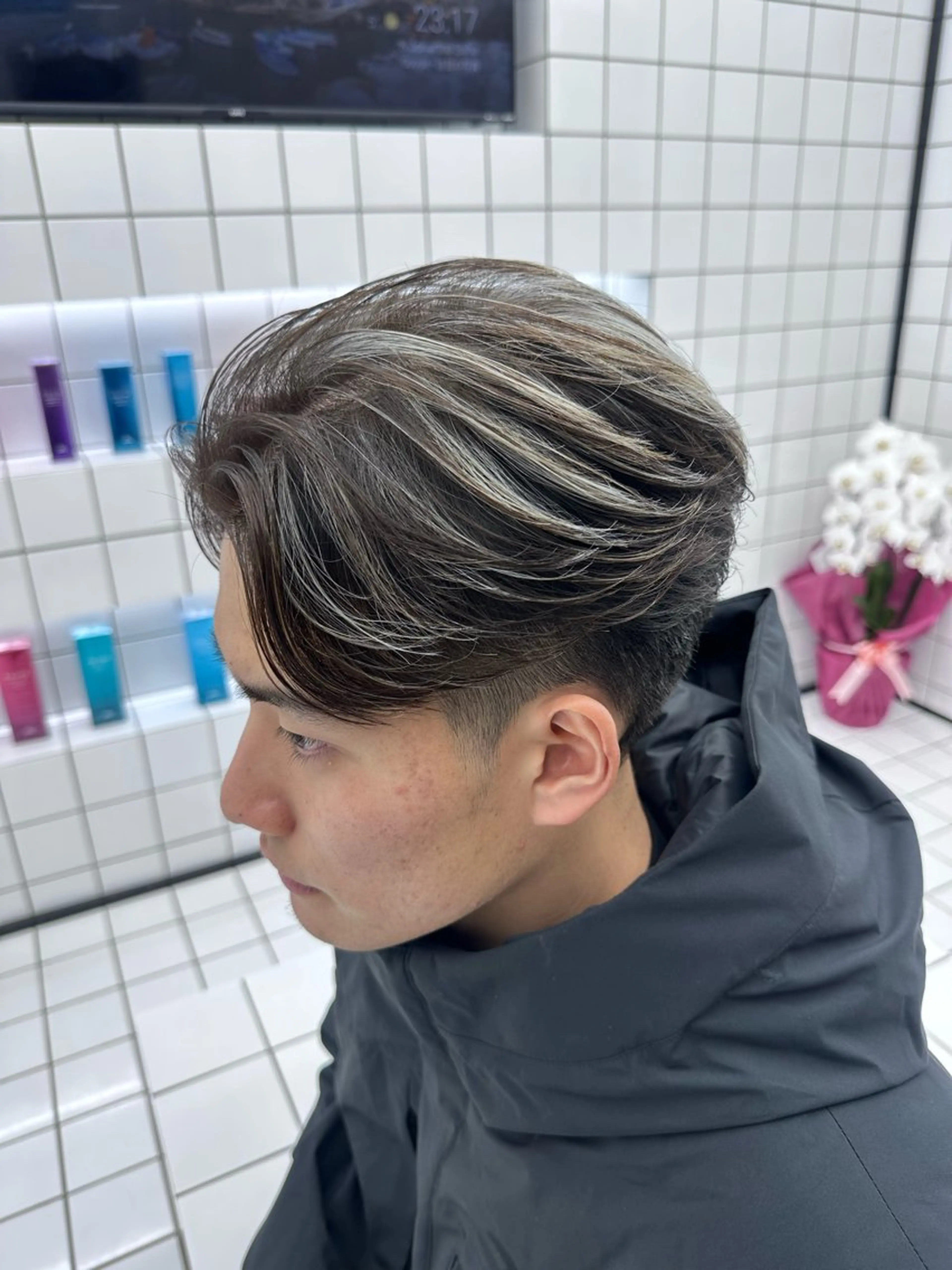 メンズ センターパート メンズハイライト メンズメッシュ 白髪ぼかし/白髪 メッシュ/ゆうとのヘアスタイル