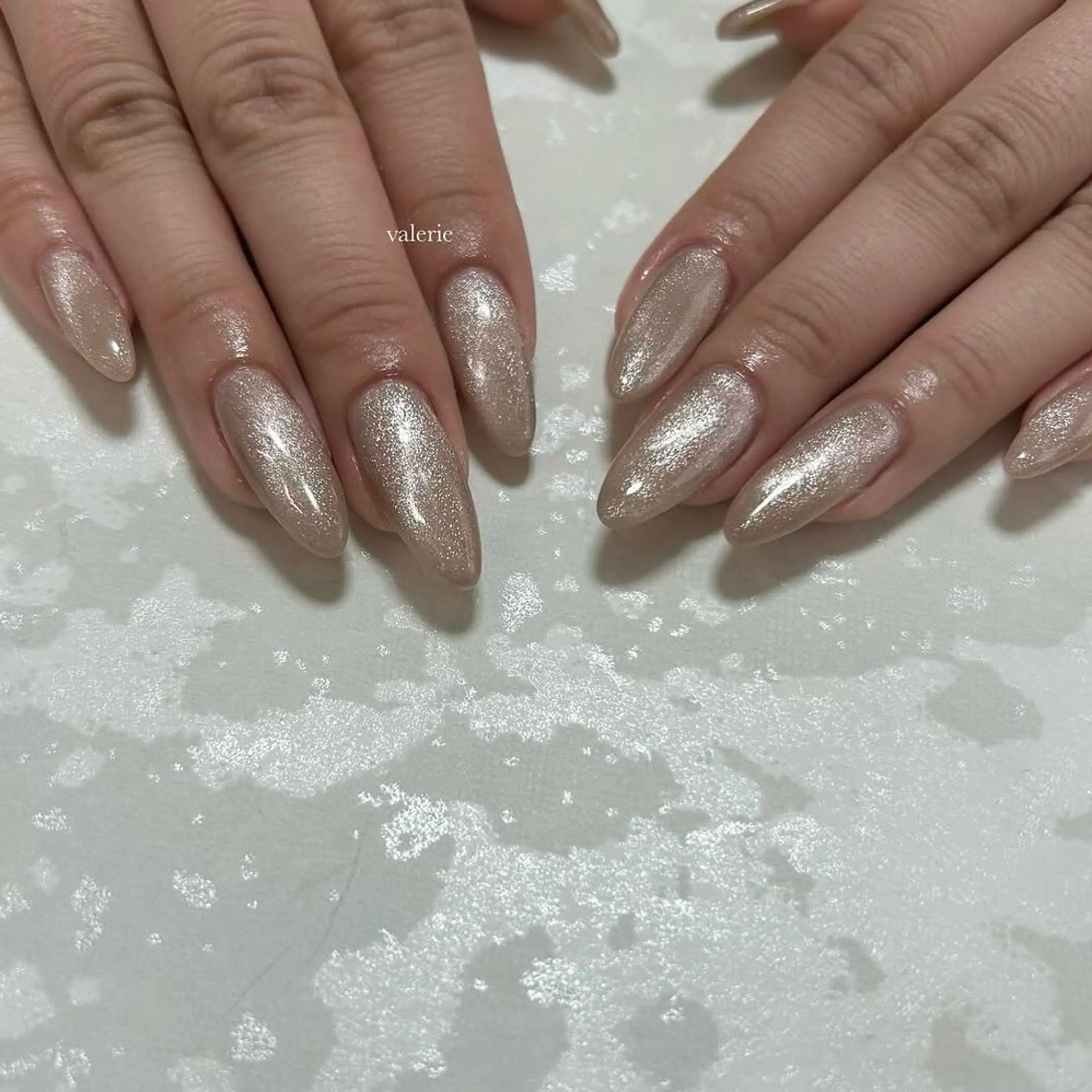 ミディアム ハンドネイル private nailsalon valerie所属・valerie /  miyuのネイルデザイン