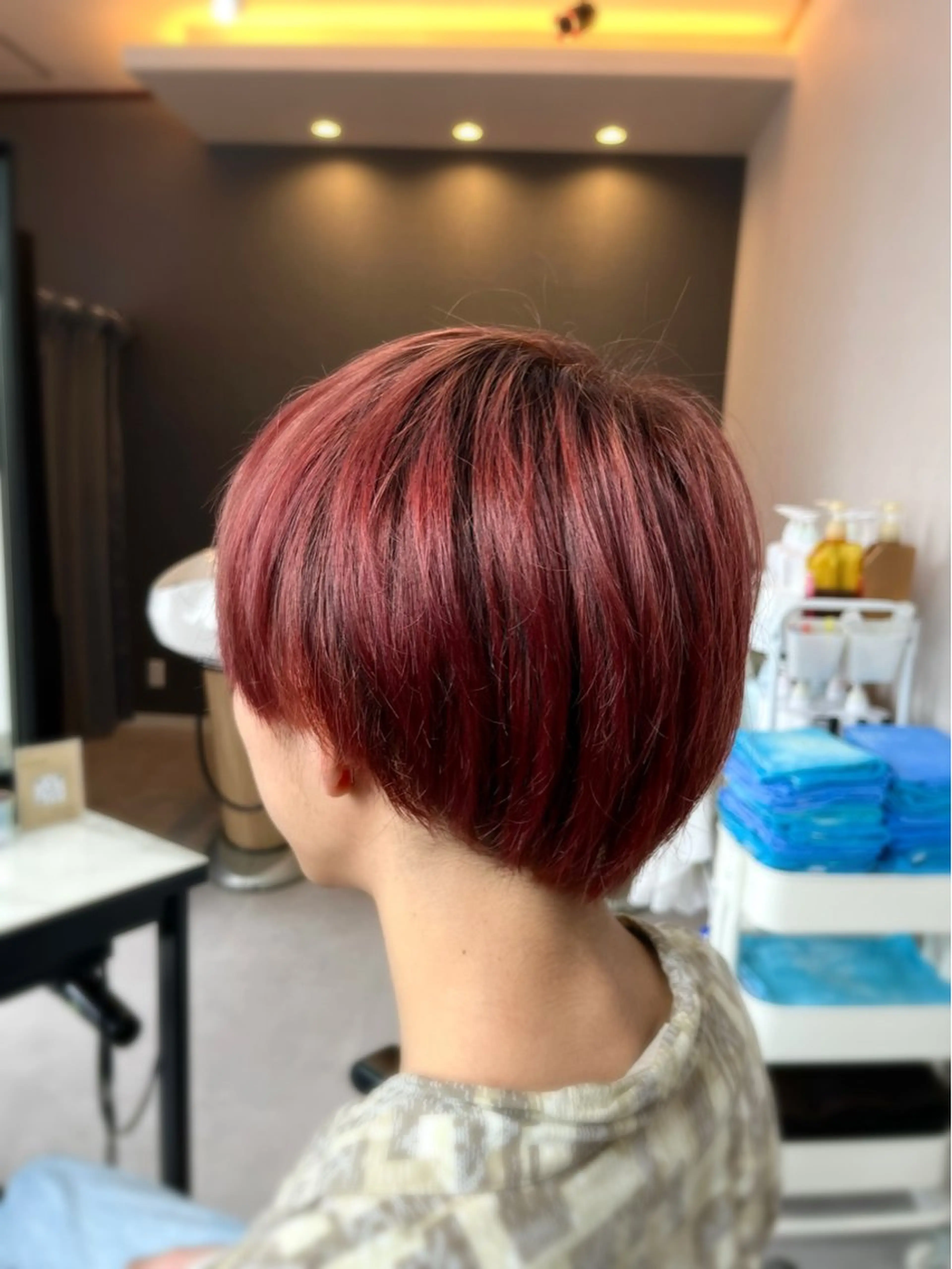 ショート カラー メンズ メンズブリーチ ブリーチ ボルドーカラー ヘアカラー トリートメント 森山 雄太のヘアスタイル