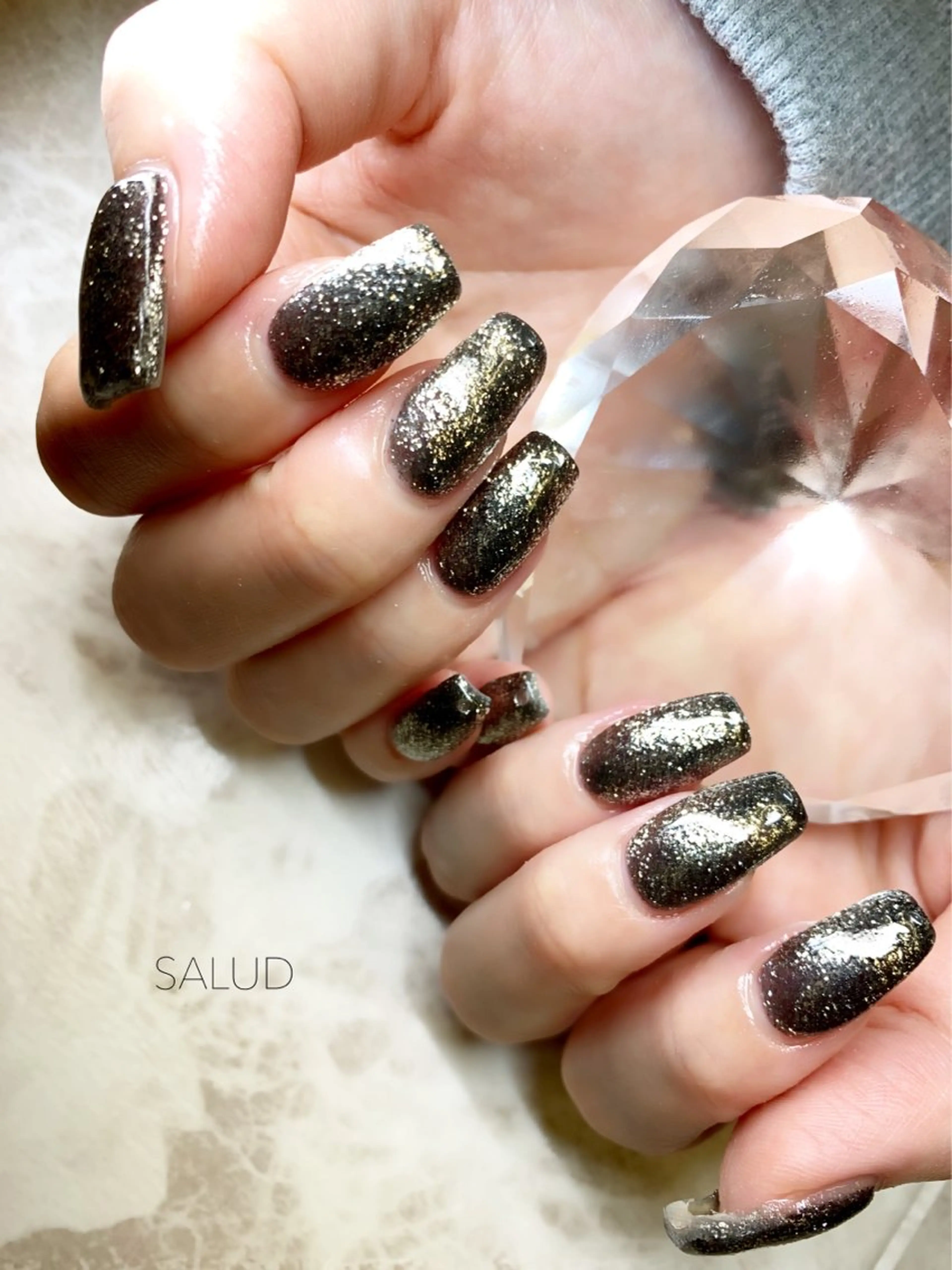 ネイル ストーンネイル ハンドネイル Nail Salon SALUDのネイルデザイン