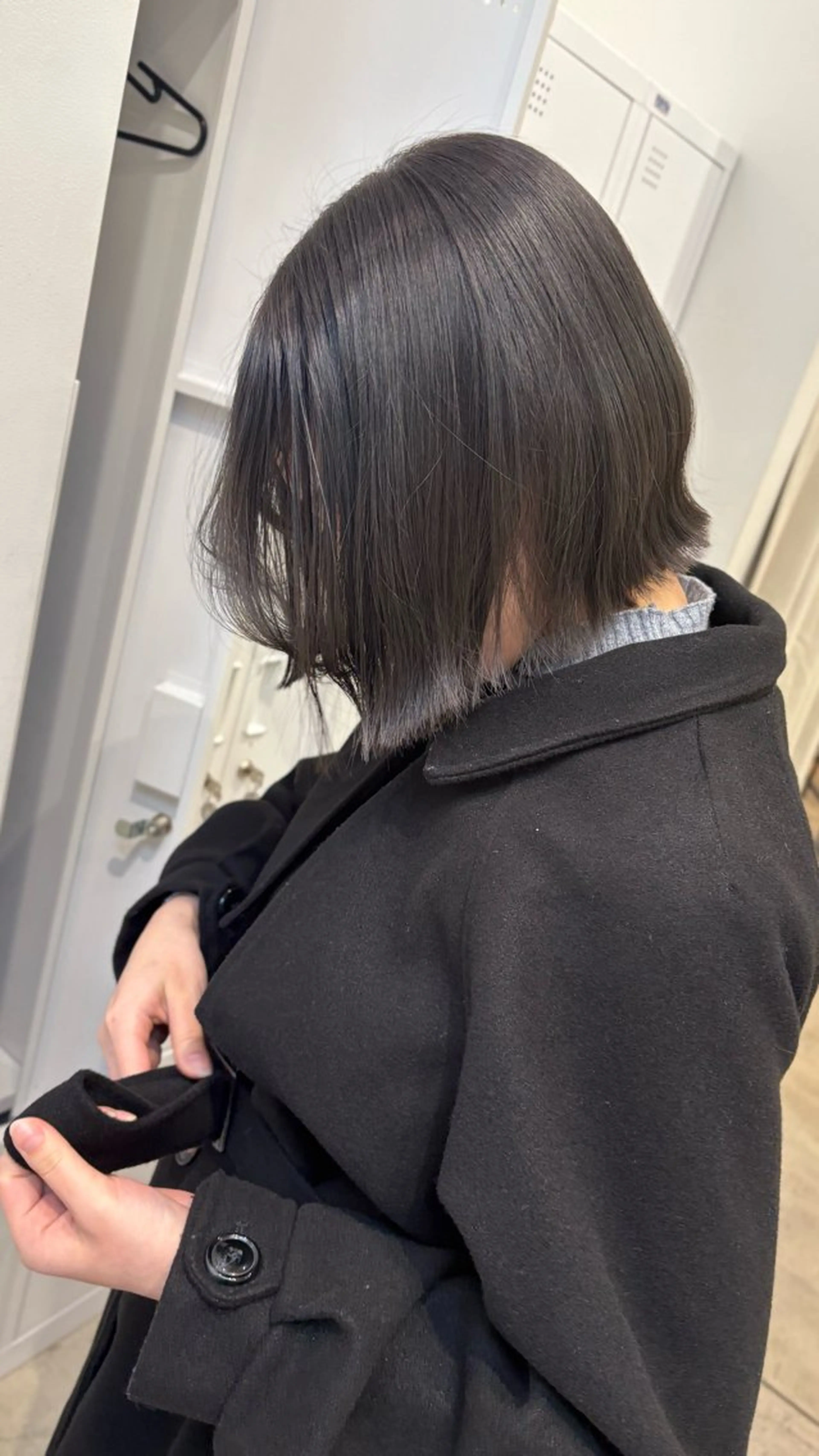 ショート カラー 切りっぱなしボブ ブリーチ ブルーカラー ブルーグレー ブリーチなしカラー カット ヘアカラー トリートメント 🎀透明感カラー/ ガーリー🎀yuhiのヘアスタイル