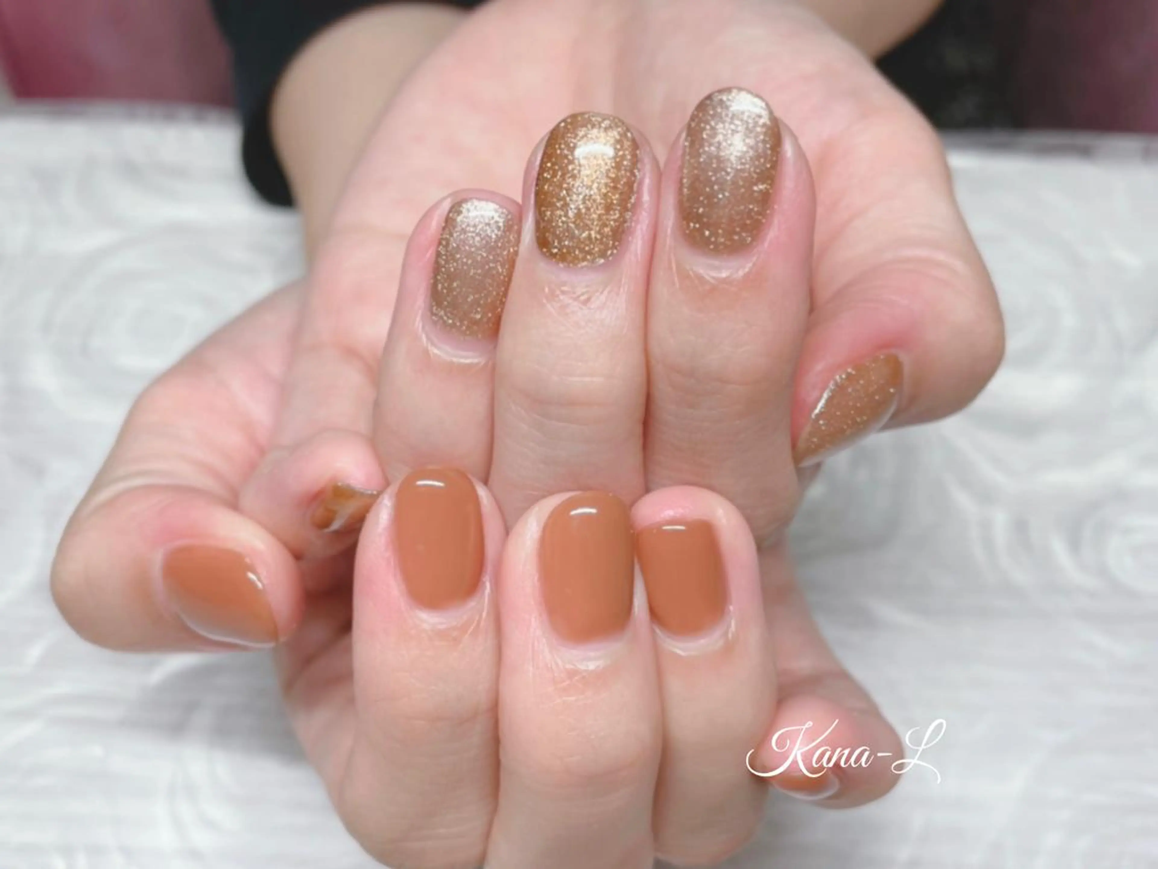 カラー ネイル オレンジ マグネットネイル オレンジ シンプルネイル 芦辺 香奈のネイルデザイン