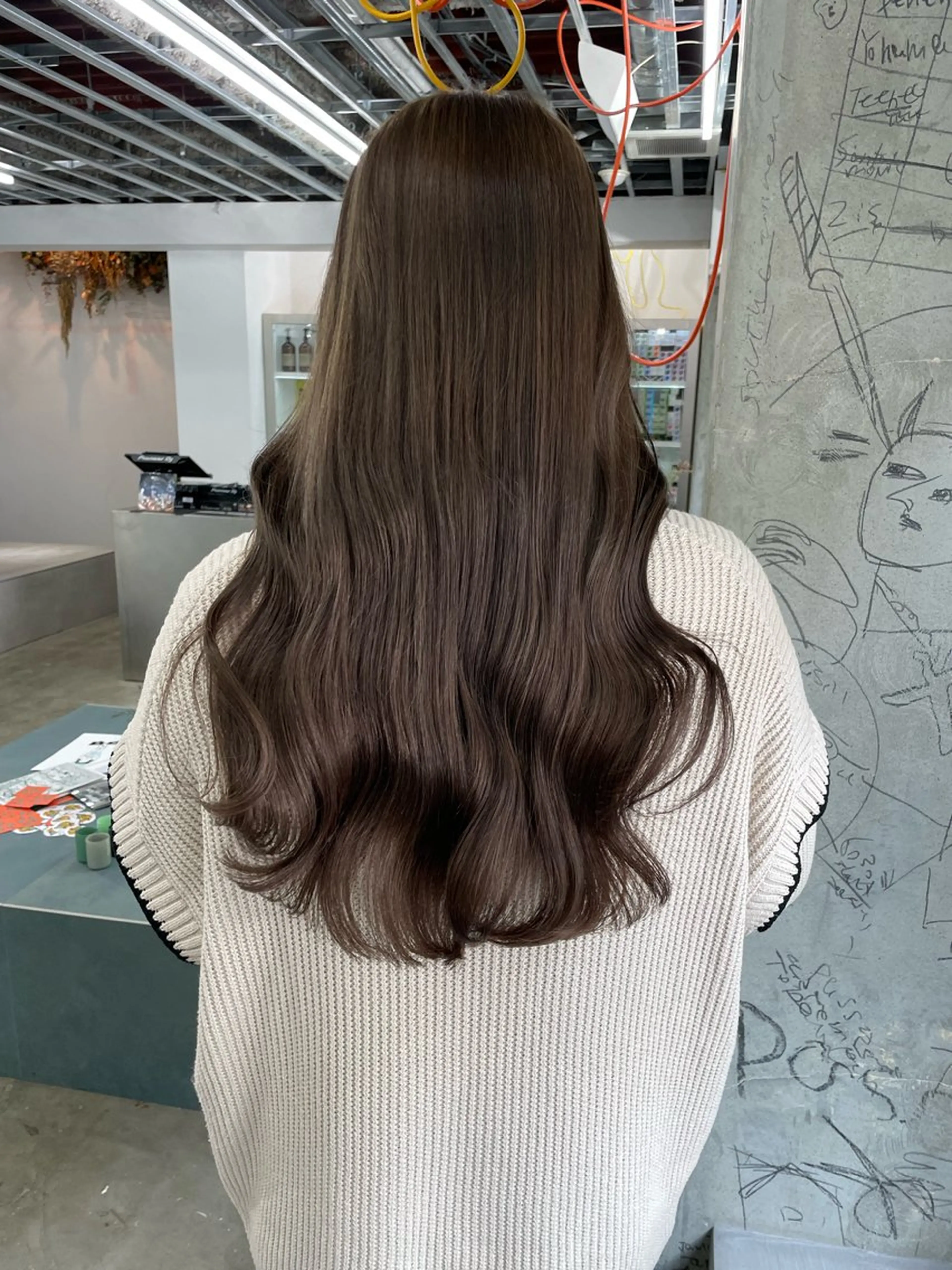 ロング カラー ロングレイヤー アッシュ ベージュカラー ブリーチ 透明感カラー カット ヘアカラー トリートメント 誰よりも丁寧なカット 🍀小林輝のヘアスタイル