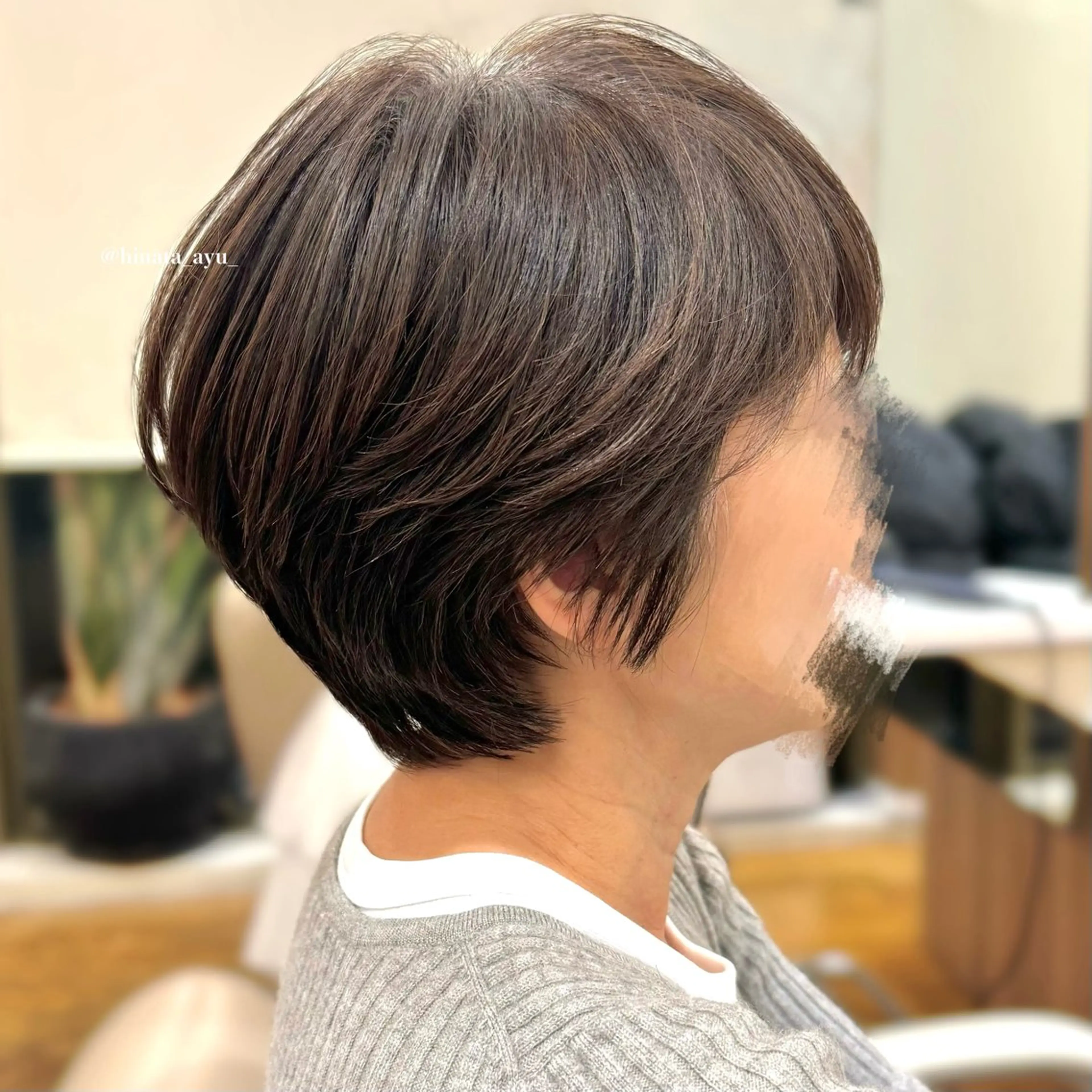 ショート くびれヘア ショートヘア 小顔カット ひなた あゆみのヘアスタイル