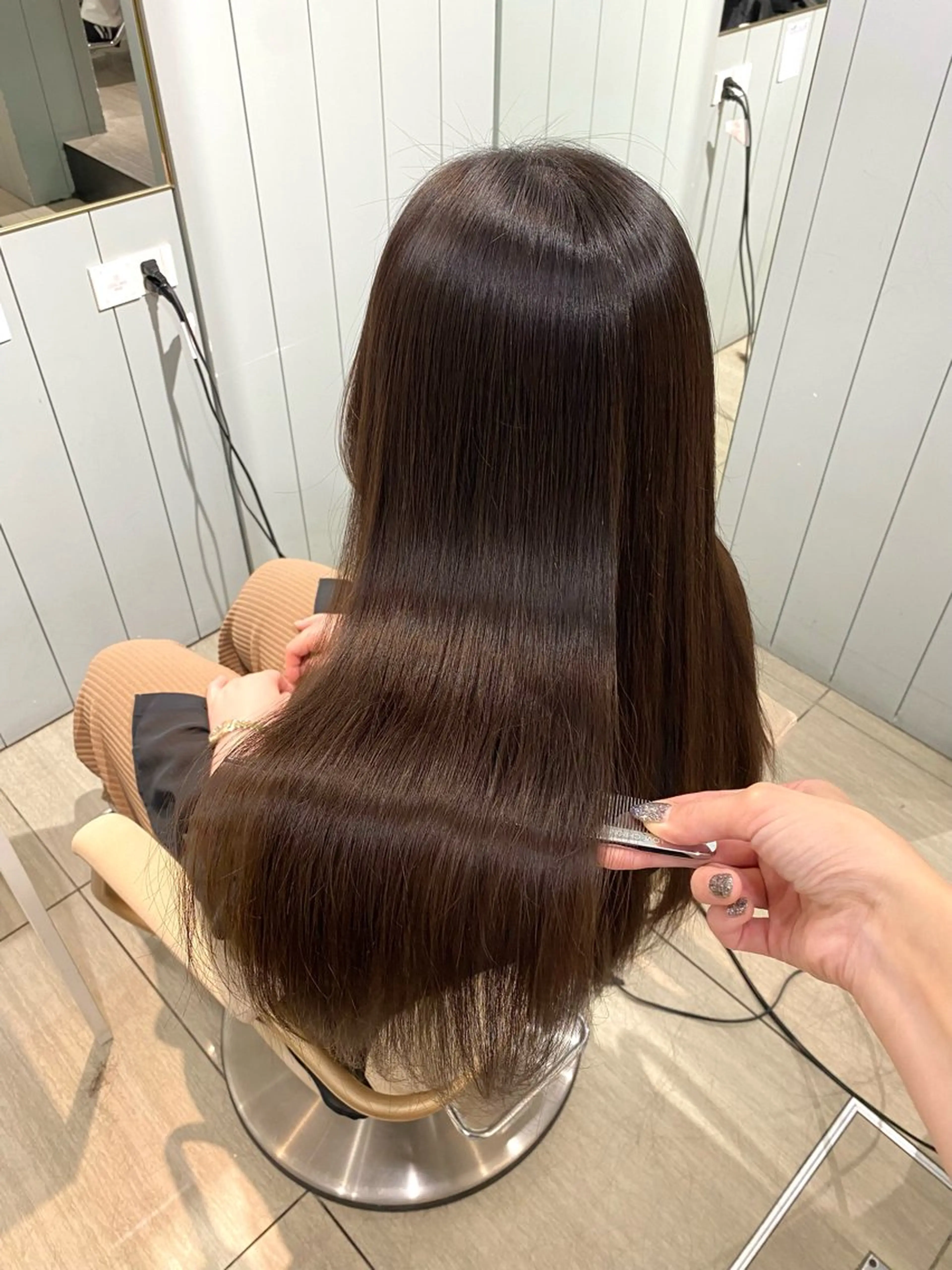 ロング パーマ 髪質改善 縮毛矯正 ストレートパーマ カット ヘアカラー 縮毛矯正 トリートメント 韓国風レイヤーカット 💎髪質改善"yuiのヘアスタイル