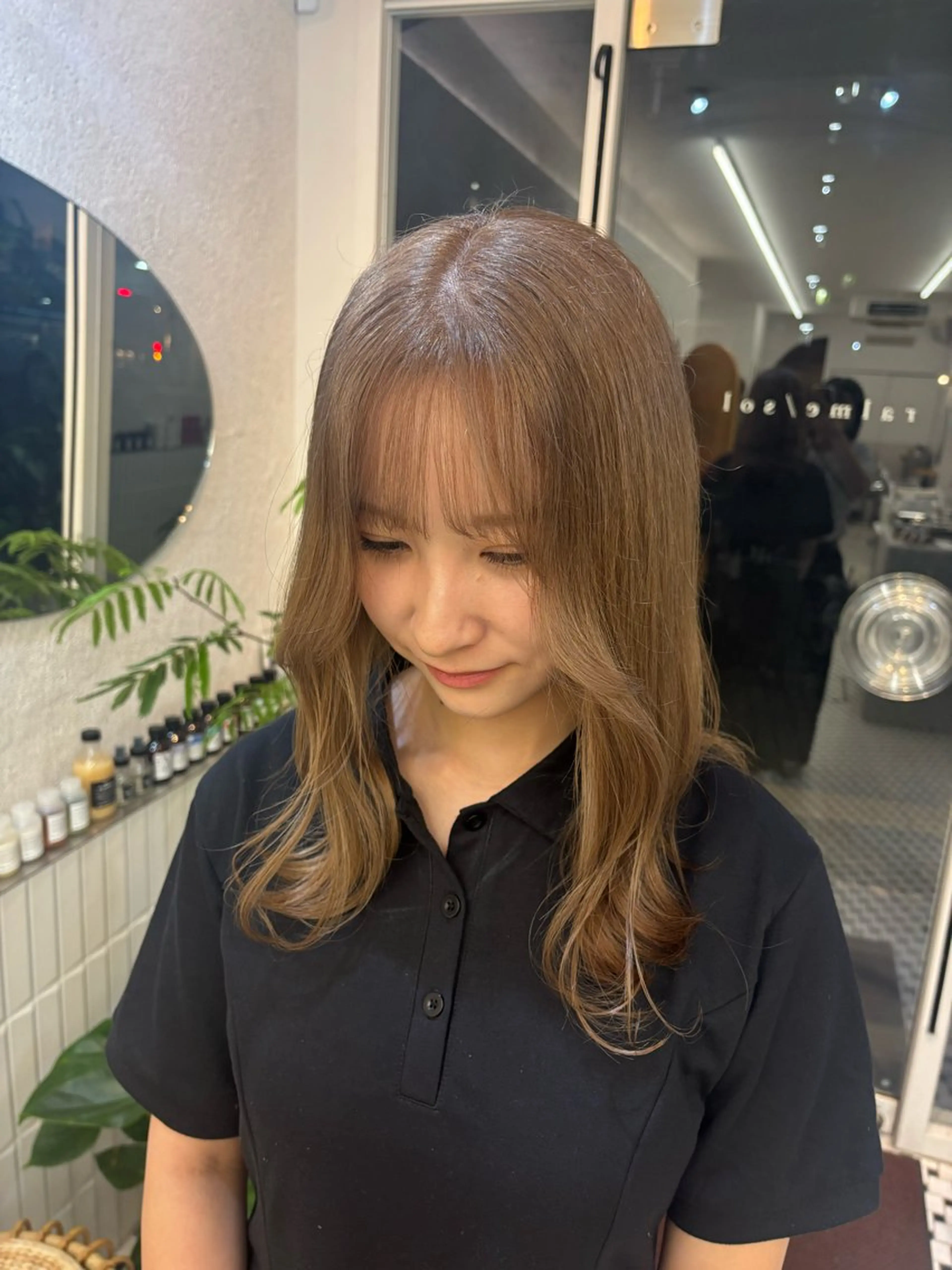 セミロング ヘアカラー リン🔔ボブ cut ベージュカラー🤎のヘアスタイル