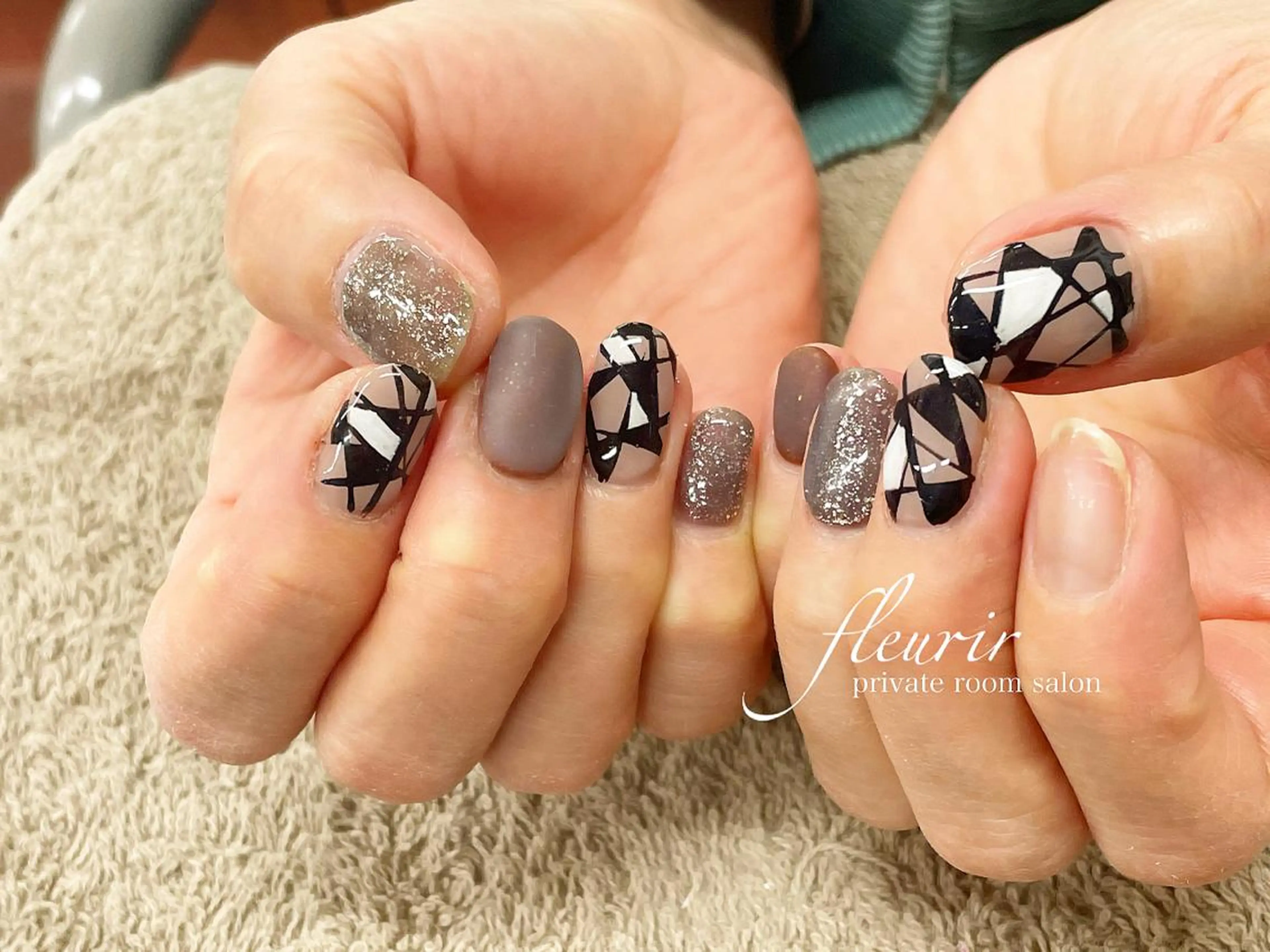 ネイル ブラウン ラメ(グリッター) マットネイル フルリール 【プライベートサロンのネイルデザイン