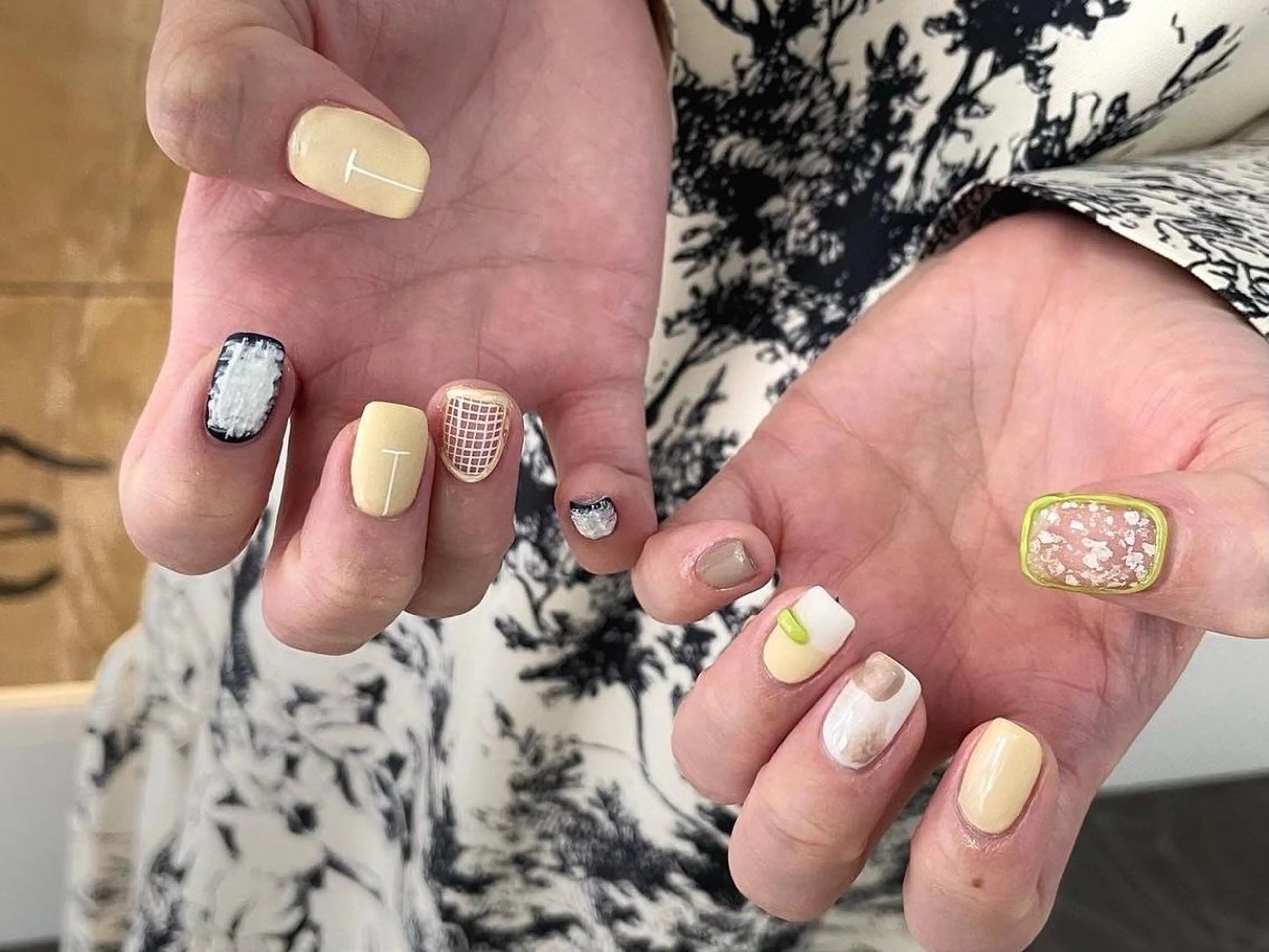 ミディアム m kaori𓃟のネイルデザイン