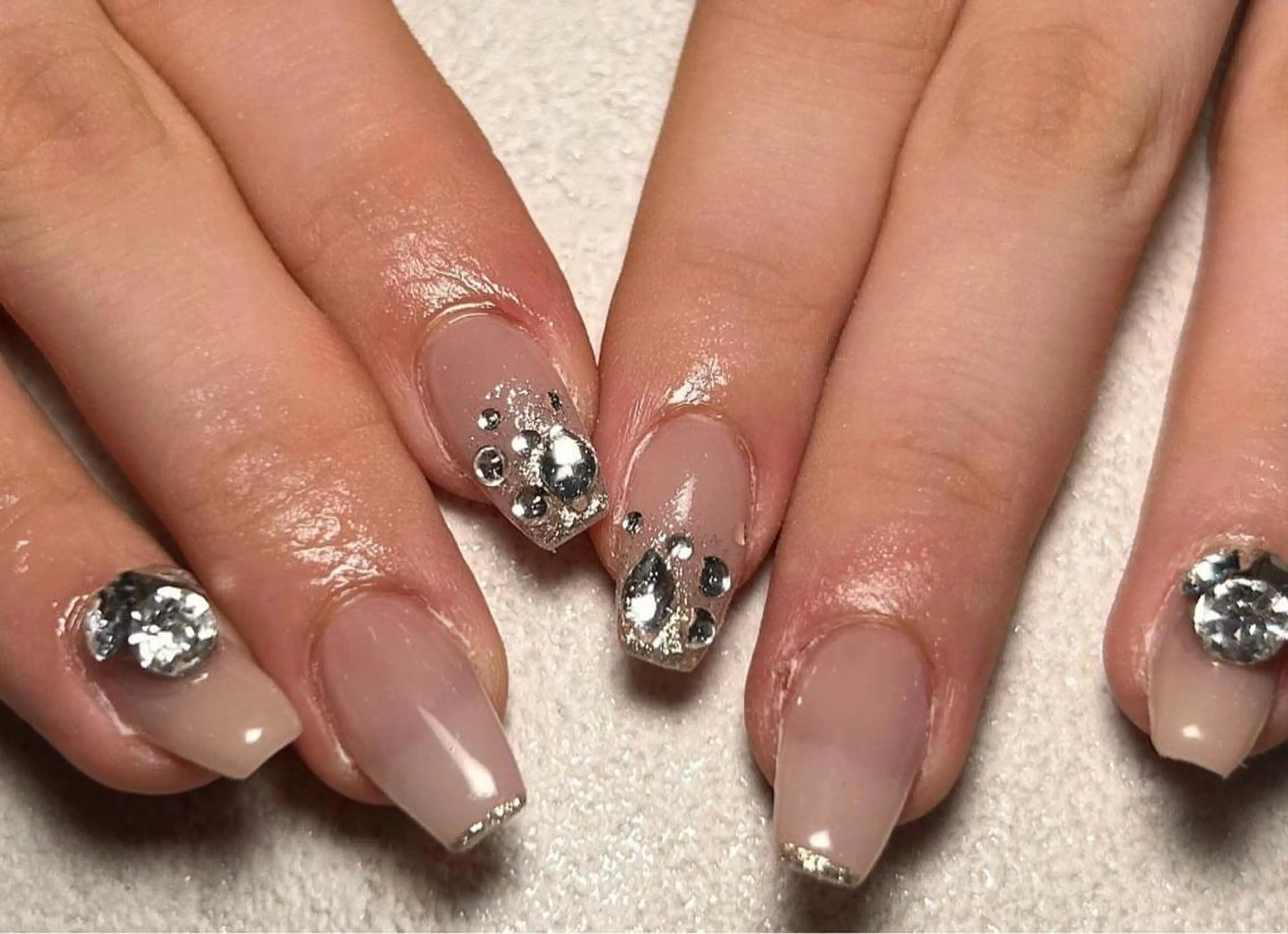 ミディアム ハンドネイル renard.所属・nail salon Renardのネイルデザイン