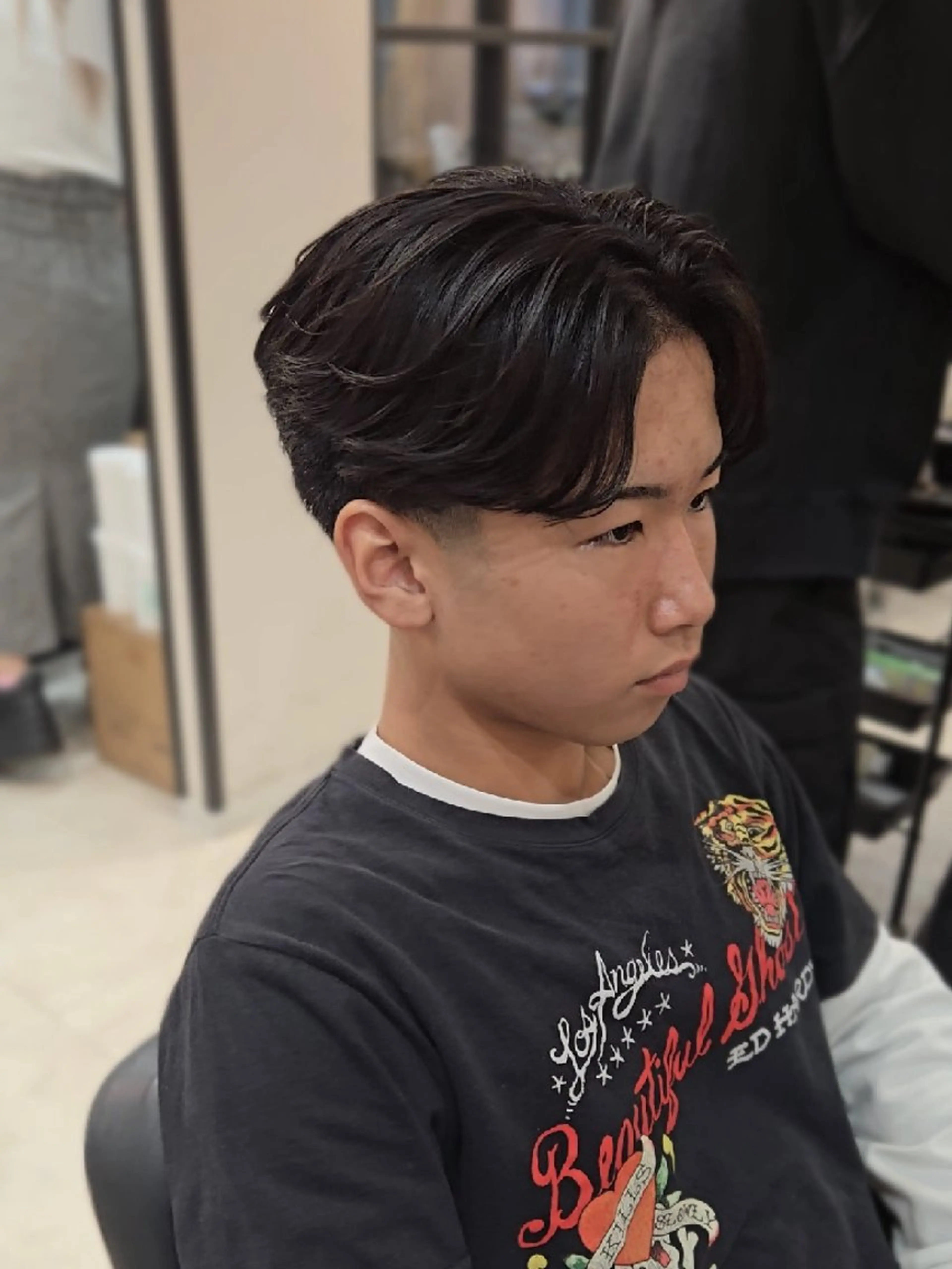 メンズ ミディアム センターパート フェードカット 学生（メンズ向け） 学生 カット ヘアセット Lapis 名古屋駅前店所属・LEN名古屋/パーマ 海外ヘア/メンズ特化のヘアスタイル