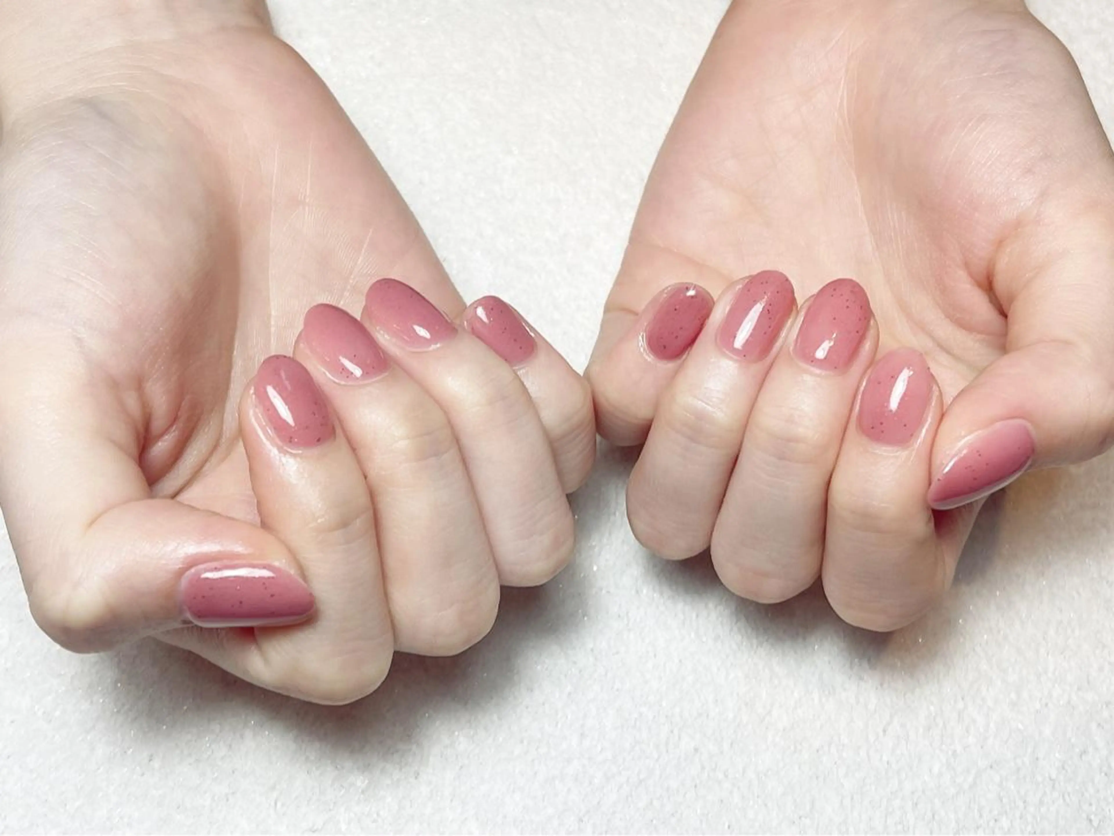 ネイル ジェルネイル ワンカラーネイル パラジェル ピンク irono .のネイルデザイン